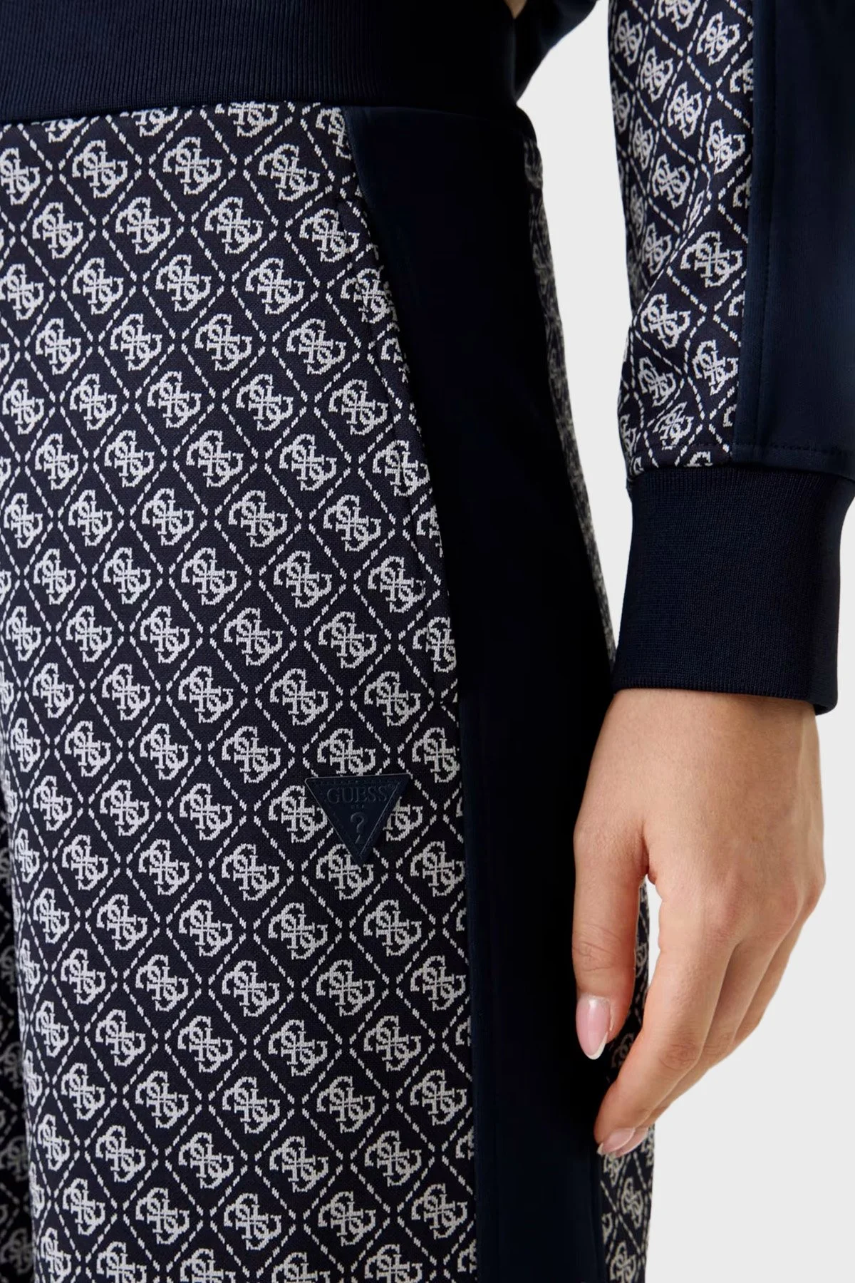 Guess Tamamı 4G Logolu Wide Leg Bol Paça Palazzo V6RB09K2042 Bayan Pantolon V6RB09 K2042 FJBB LACİVERT - 4