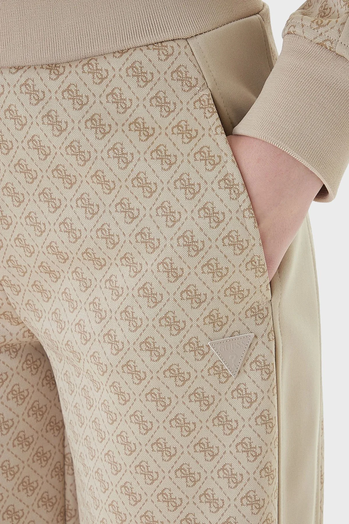 Guess Tamamı 4G Logolu Wide Leg Bol Paça Palazzo V6RB09K2042 Bayan Pantolon V6RB09 K2042 FNN0 BEJ - 4