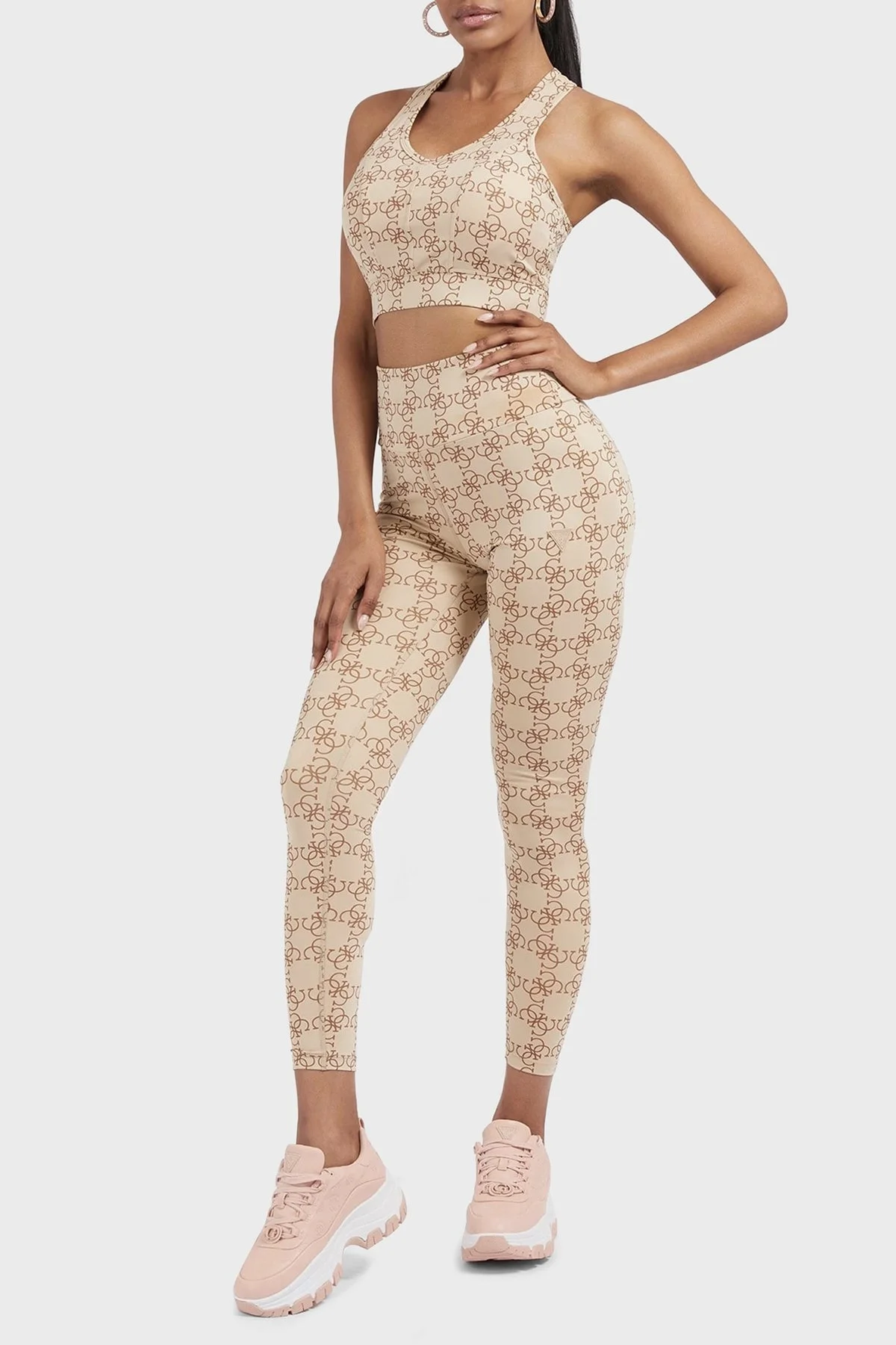 Guess Tamamı Logo Baskılı Dolgulu New Caitlin Spor Bayan Sütyen V2BP07MC03W P14T BEJ - 2