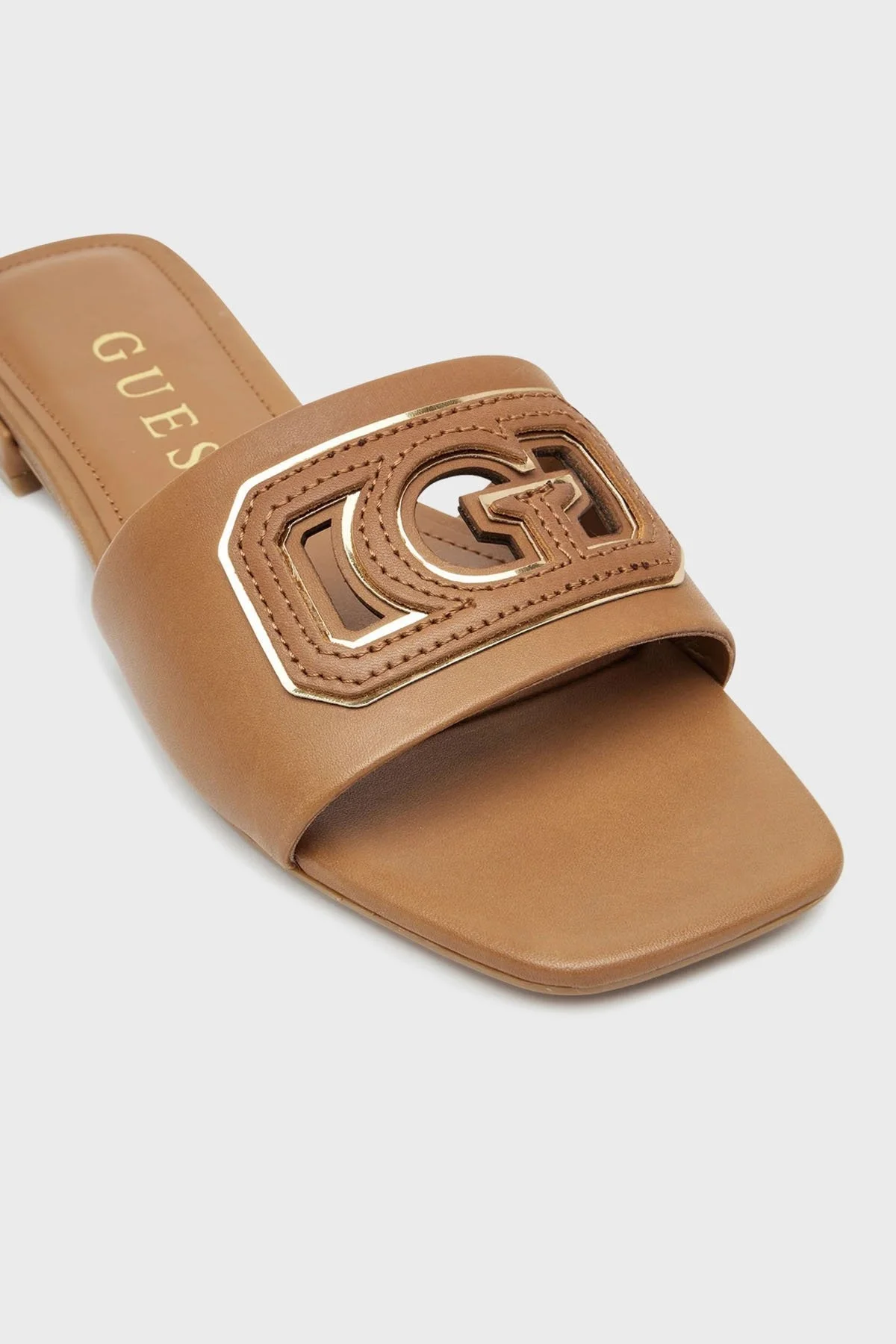 Guess Tarisha Deri Karışımlı Logolu FLJTARLEA19 Bayan Terlik FLJTAR LEA19 TANGO KAHVE - 11