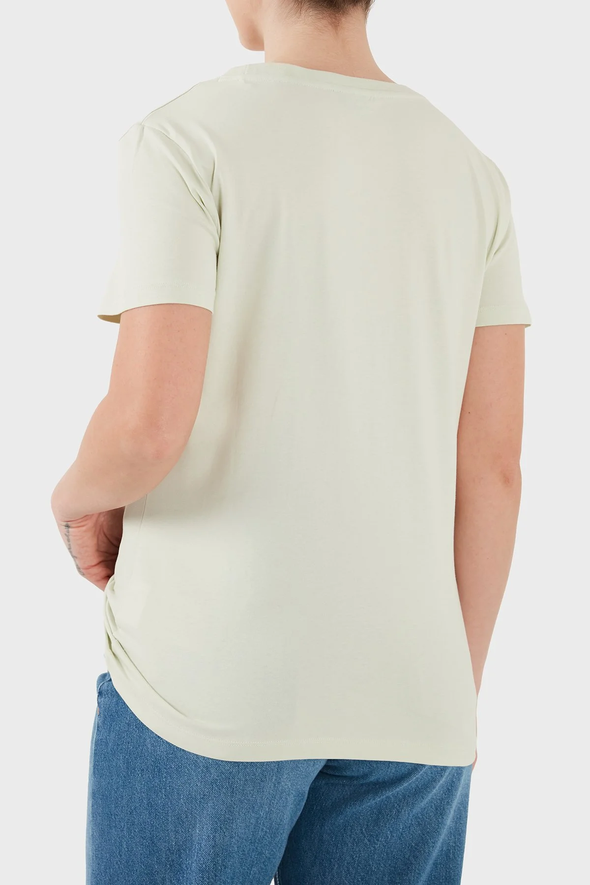 Guess Taşlı Logolu Pamuklu Regular Fit Bisiklet Yaka V3BI11J1314 Kadın T Shirt V3BI11 J1314 A89J Yeşil - 2