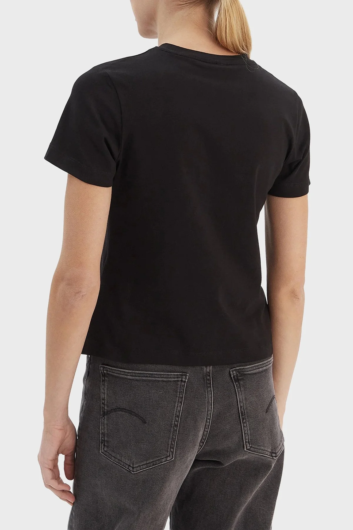 Guess Taşlı Logolu Pamuklu Slim Fit Bisiklet Yaka V6RI20J1314 Bayan T Shirt V6RI20 J1314 JBLK SİYAH - 3