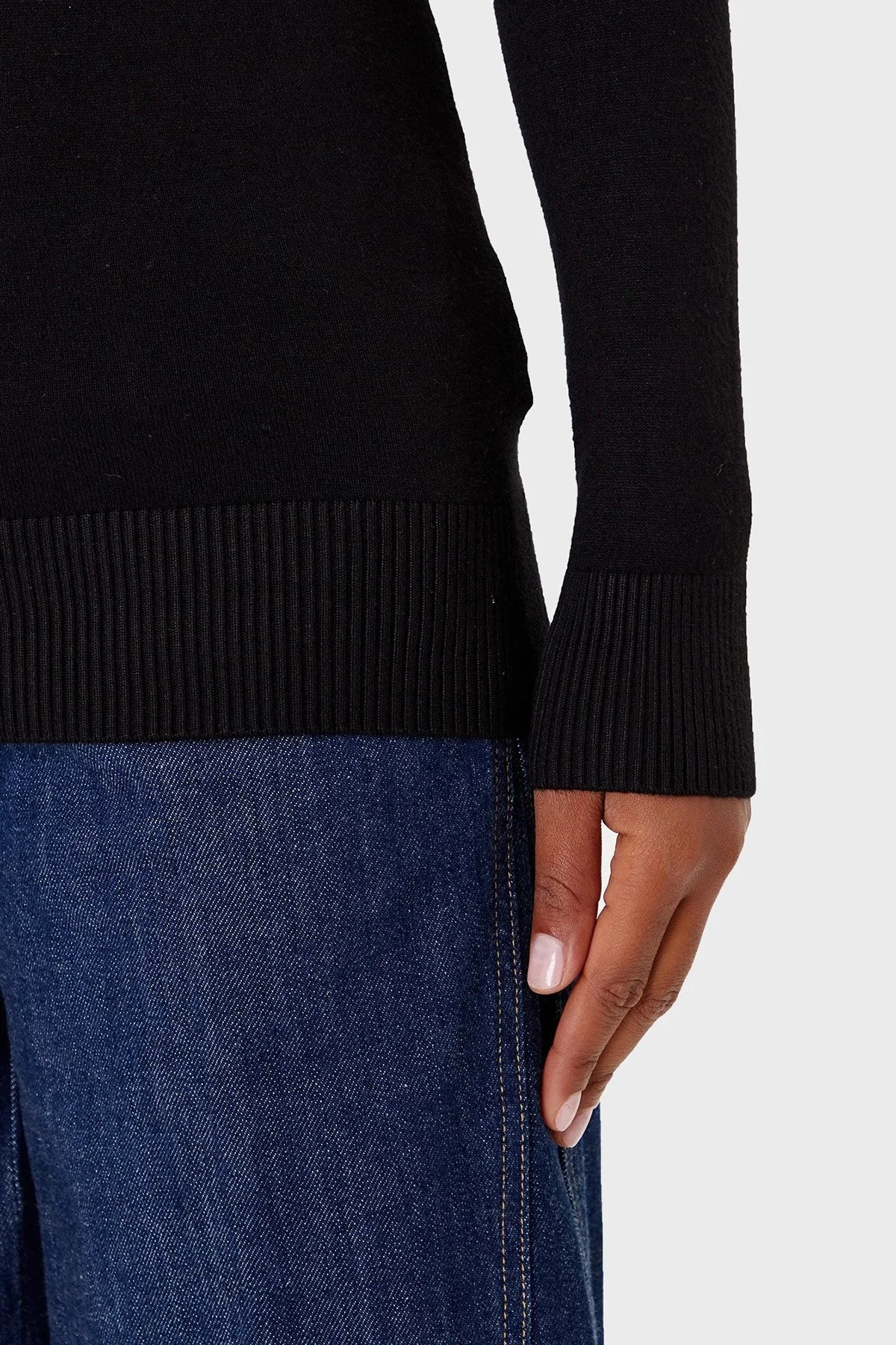 Guess Tn Melanie Taşlı Üçgen Logo Regular Fit Balıkçı Yaka W5BR39Z2NQ2 Bayan Kazak W5BR39 Z2NQ2 JBLK SİYAH - 5