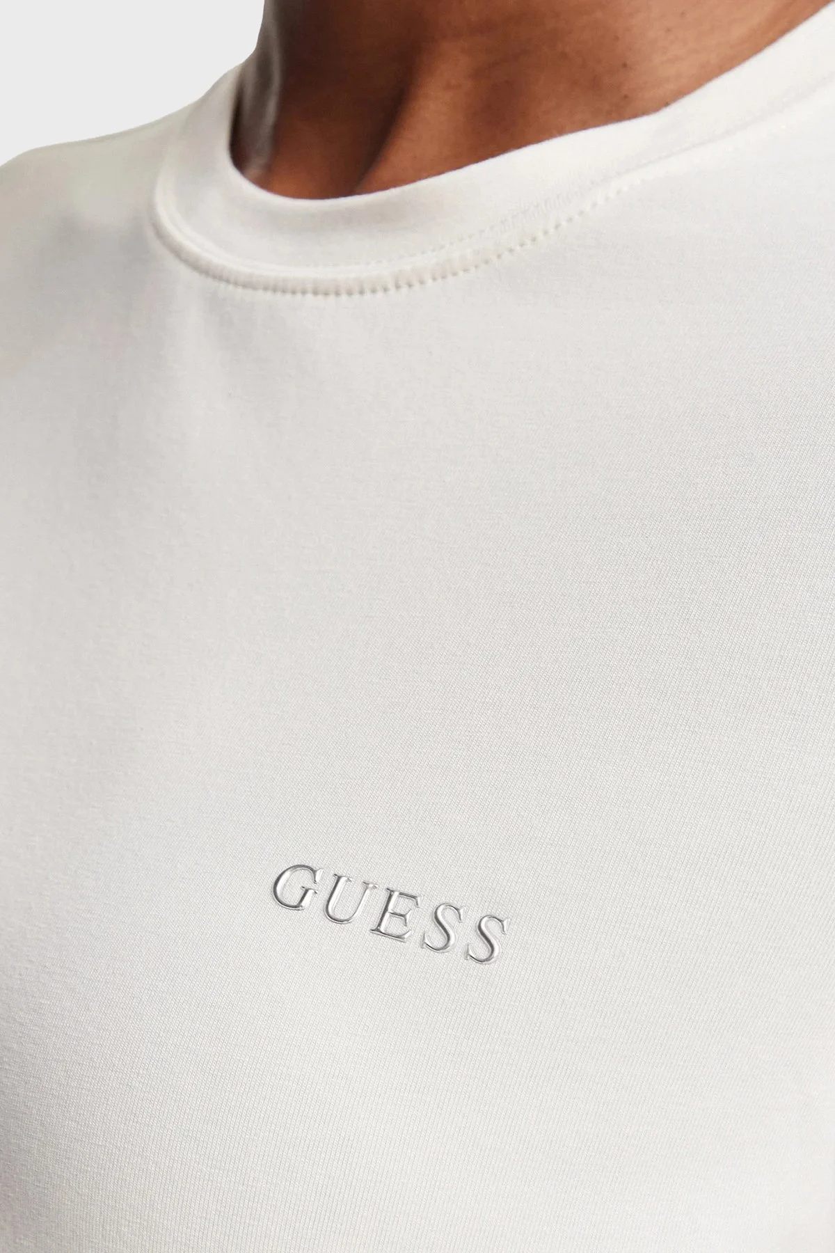 Guess Tracey Logolu Pamuklu Slim Fit Bisiklet Yaka V6RI07J1314 Kadın T Shirt V6RI07 J1314 A138 Ekru - 4