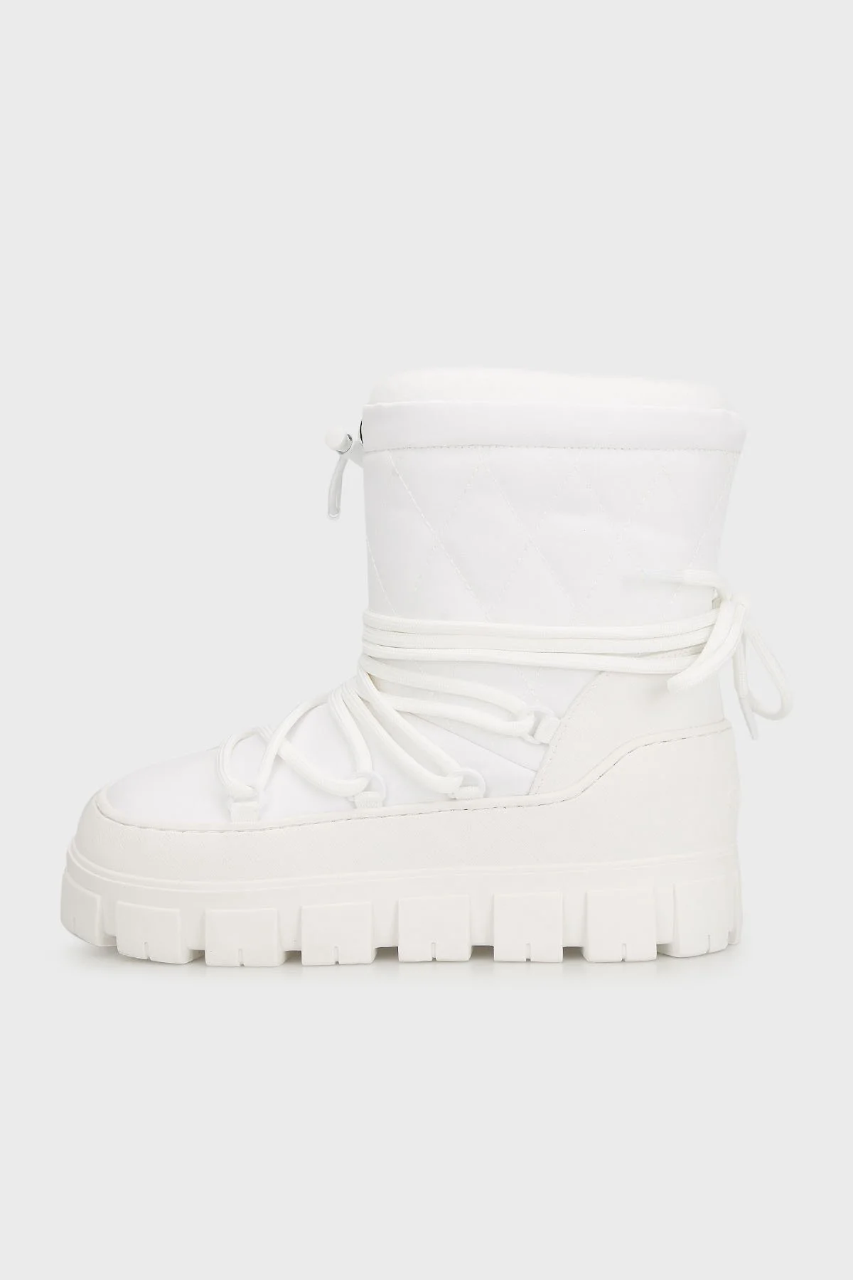 Guess Uniques Logolu Yumuşak Tüylü Bağcıklı FLFUNIFAB10 Bayan Kar Botu FLFUNI FAB10 WHITE BEYAZ - 8