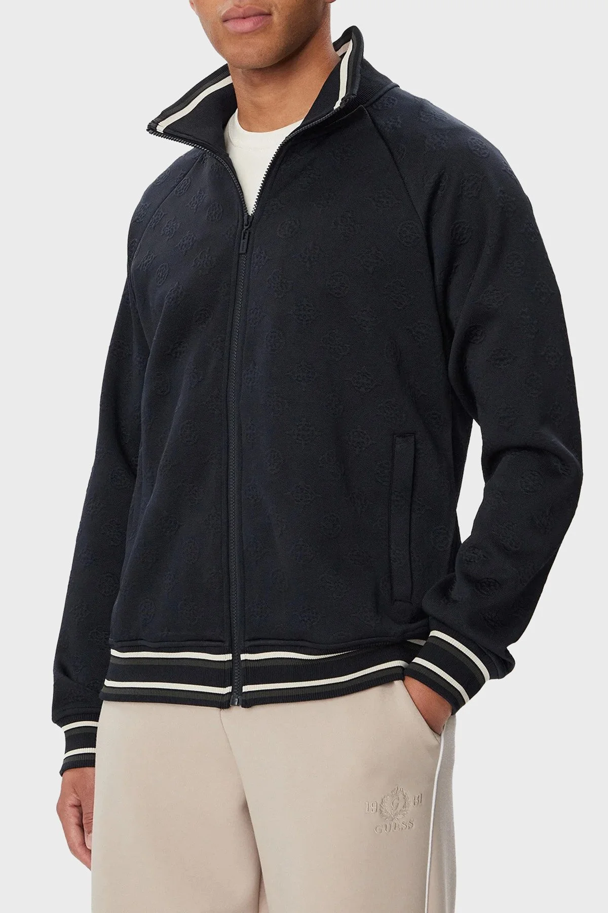 Guess Wallace Logolu Regular Fit Fermuarlı Dik Yaka Z6BQ07K6546 Erkek Sweat Z6BQ07 K6546 A73L Lacivert-beyaz - 1