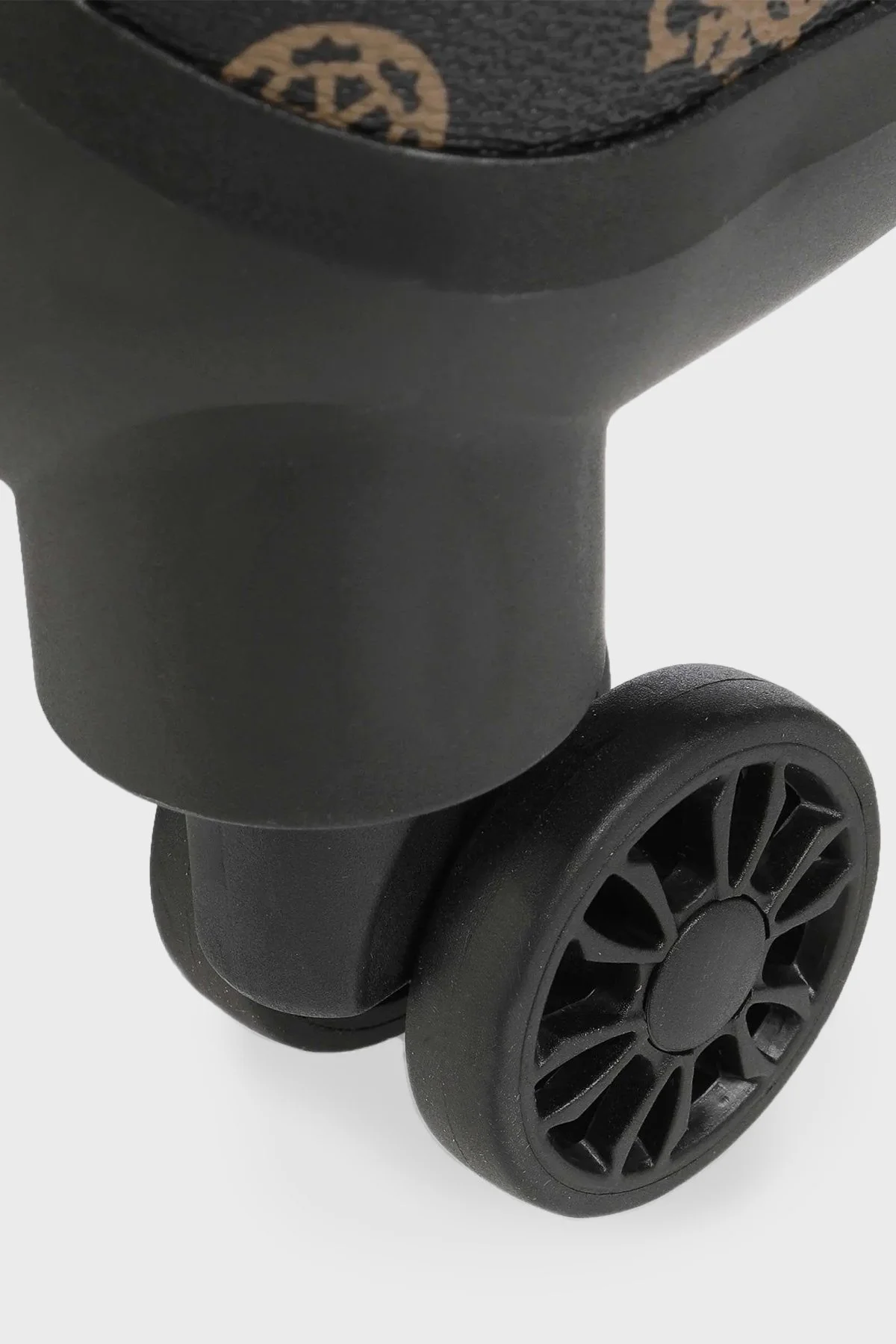 Guess Wilder Logolu Şifreli Fermuarlı Kabin Boy Bayan Valiz TWP74529830 BRO KAHVE - 5