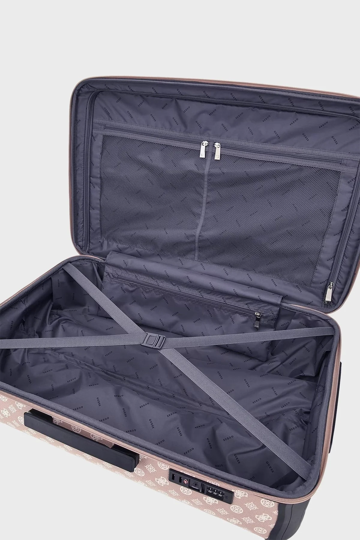 Guess Wilder 4G Peony Logolu Şifreli Fermuarlı Büyük Boy Bayan Valiz TWP74529880 NHM PEMBE - 3