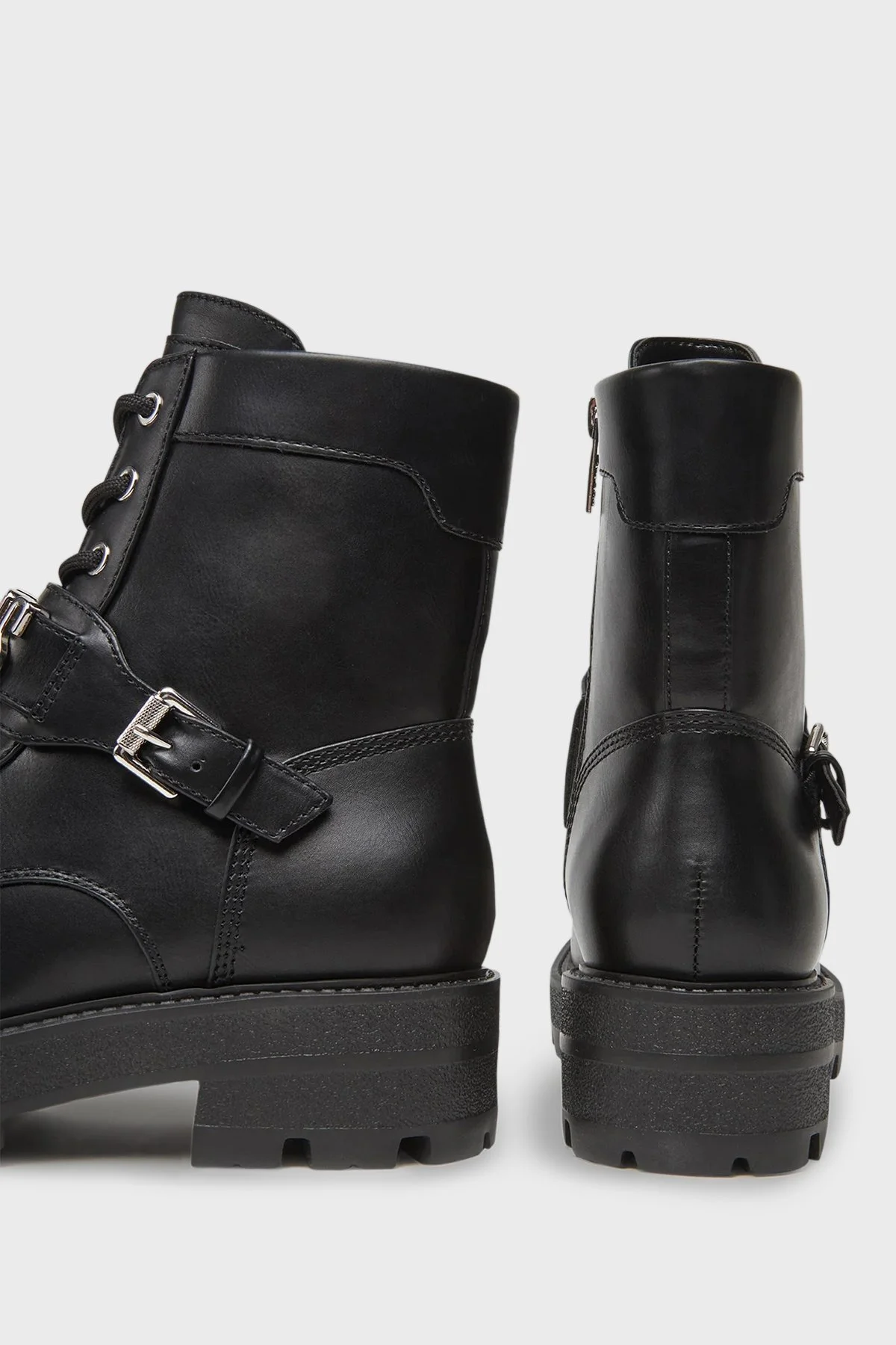 Guess Yanzy Logolu Kemer Detaylı Kalın Tabanlı Postal FLTYNZELE10 Bayan Bot FLTYNZ ELE10 BLACK SİYAH - 6