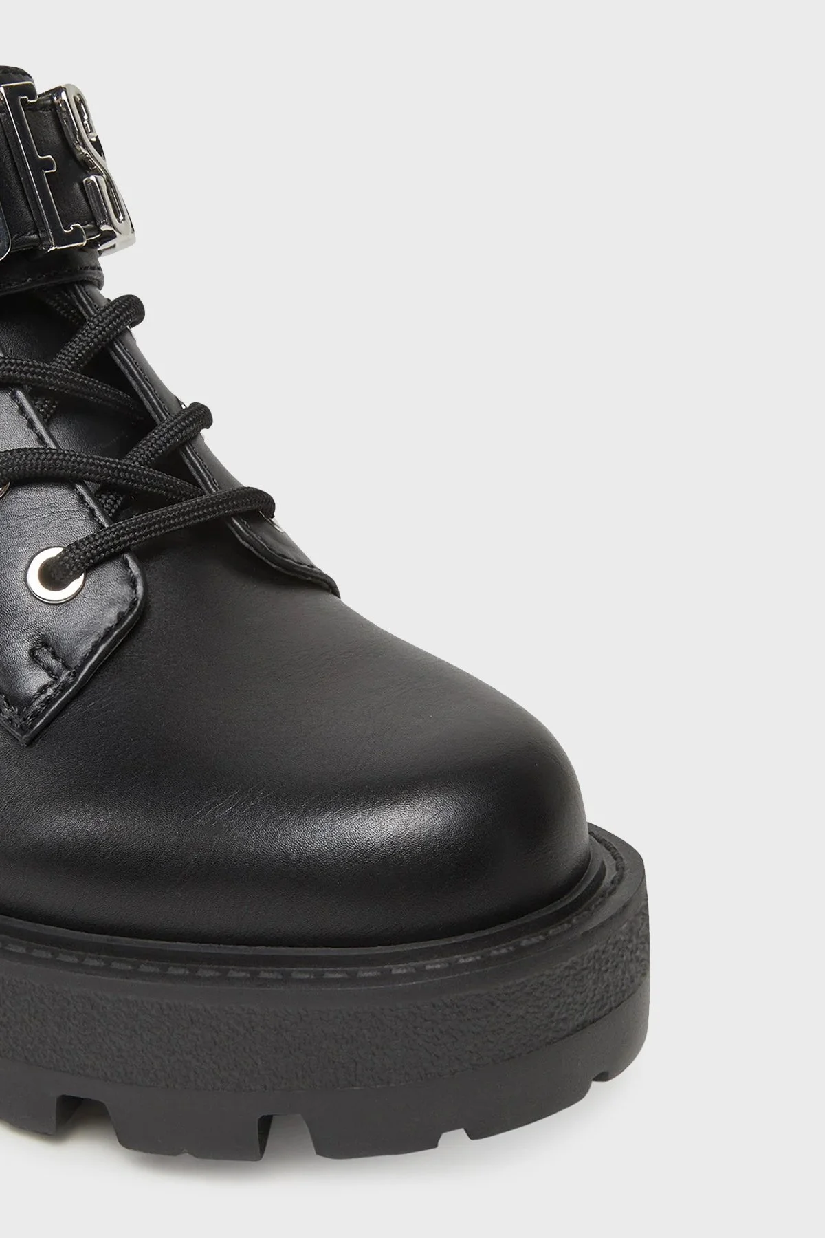 Guess Yanzy Logolu Kemer Detaylı Kalın Tabanlı Postal FLTYNZELE10 Kadın Bot FLTYNZ ELE10 BLACK SİYAH - 5