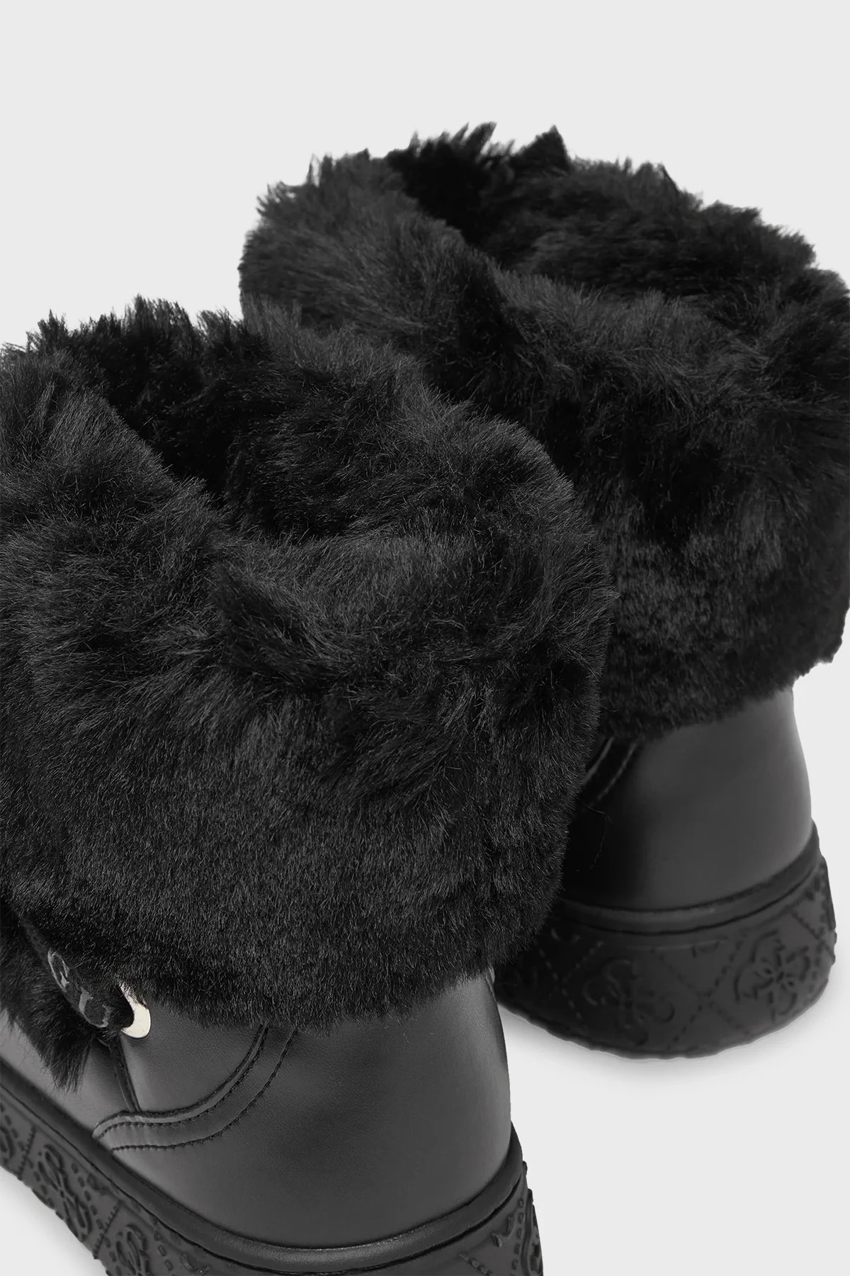 Guess Yumuşak Tüy Detaylı Kalın Tabanlı FLFUEKFUR10 Bayan Bot FLFUEK FUR10 BLACK SİYAH - 11