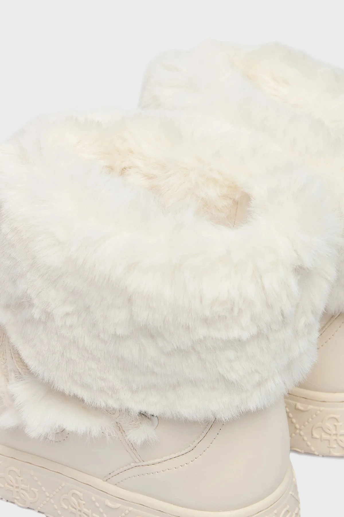 Guess Yumuşak Tüy Detaylı Kalın Tabanlı FLFUEKFUR10 Bayan Bot FLFUEK FUR10 IVORY BEYAZ - 12