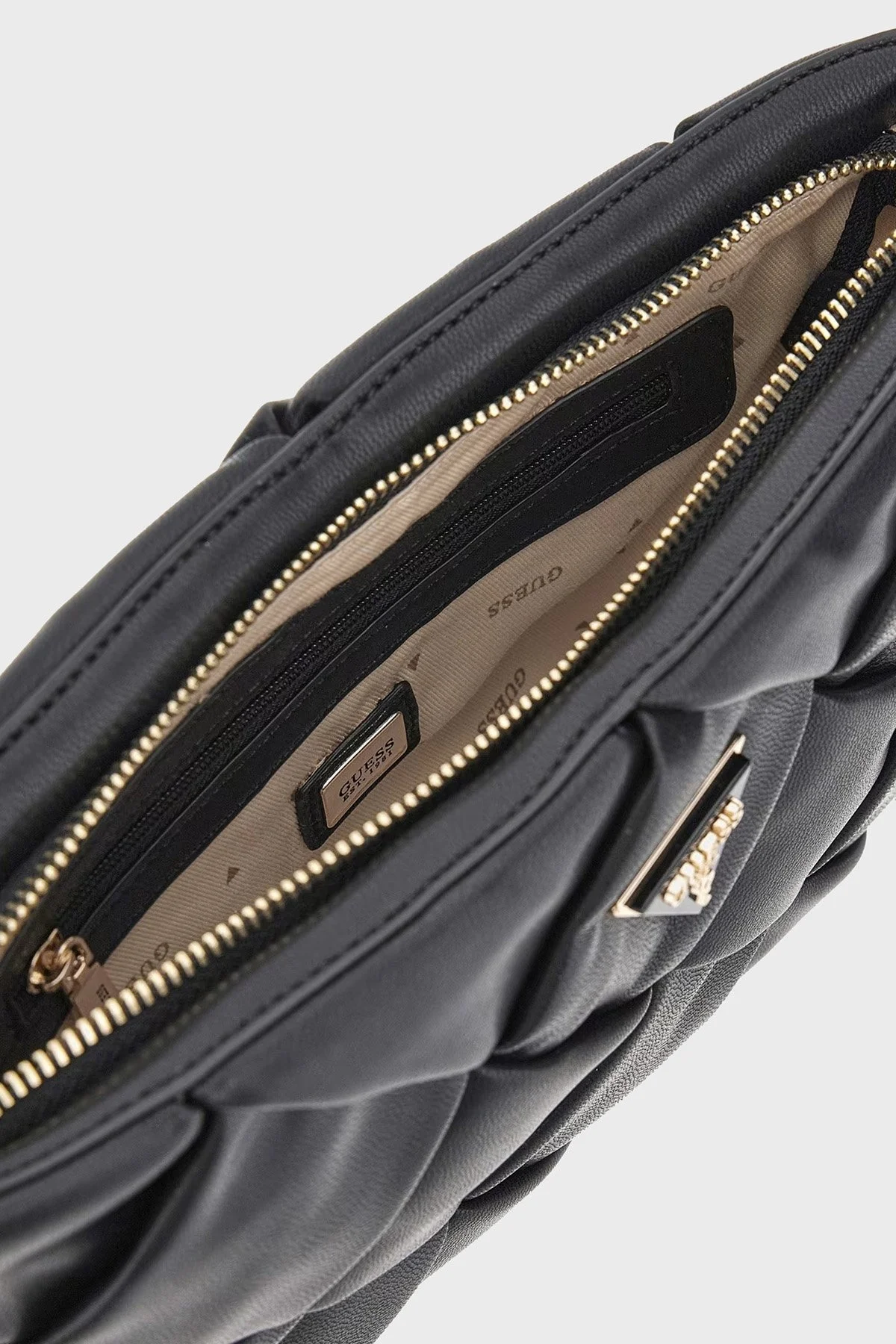 Guess Zaina Çıkarılabilir Omuz Askılı Bayan Çanta HWWG8986120 BLA SİYAH - 3