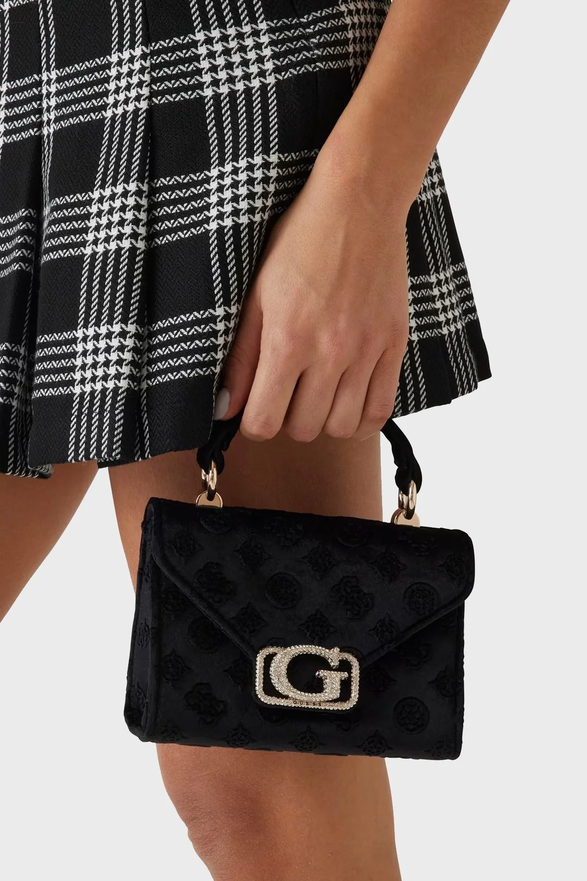 Guess Zalina 4G Kabartma Logolu Çıkarılabilir Zincir Askılı Kadife HWVP9350780 Bayan Çanta HWVP93 50780 BLO SİYAH - 7