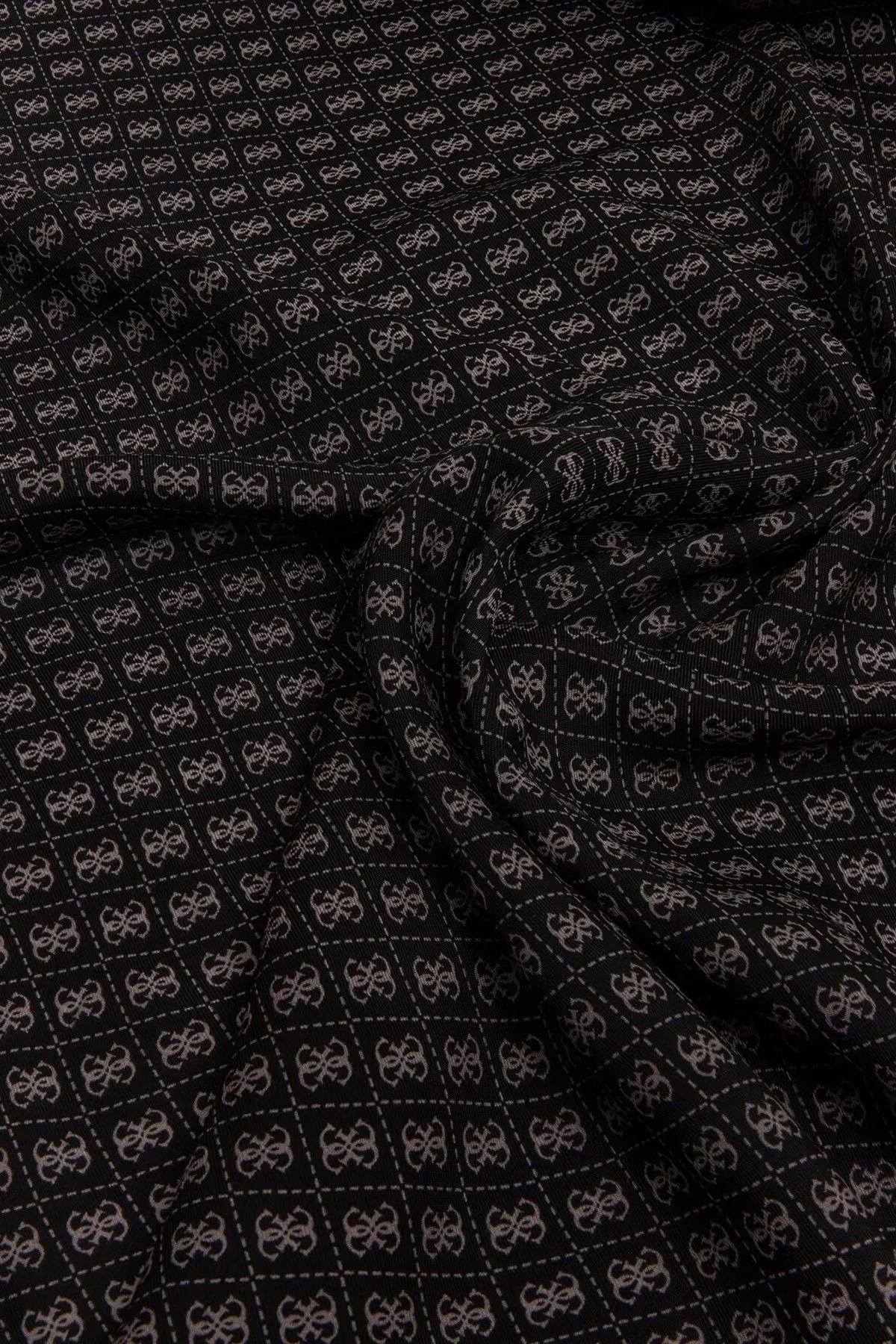 Guess Zamira 4G Logo Baskılı 130 x 130 cm AW5302SIL03 Bayan Şal AW5302 SIL03 CLO ANTRASİT - 5