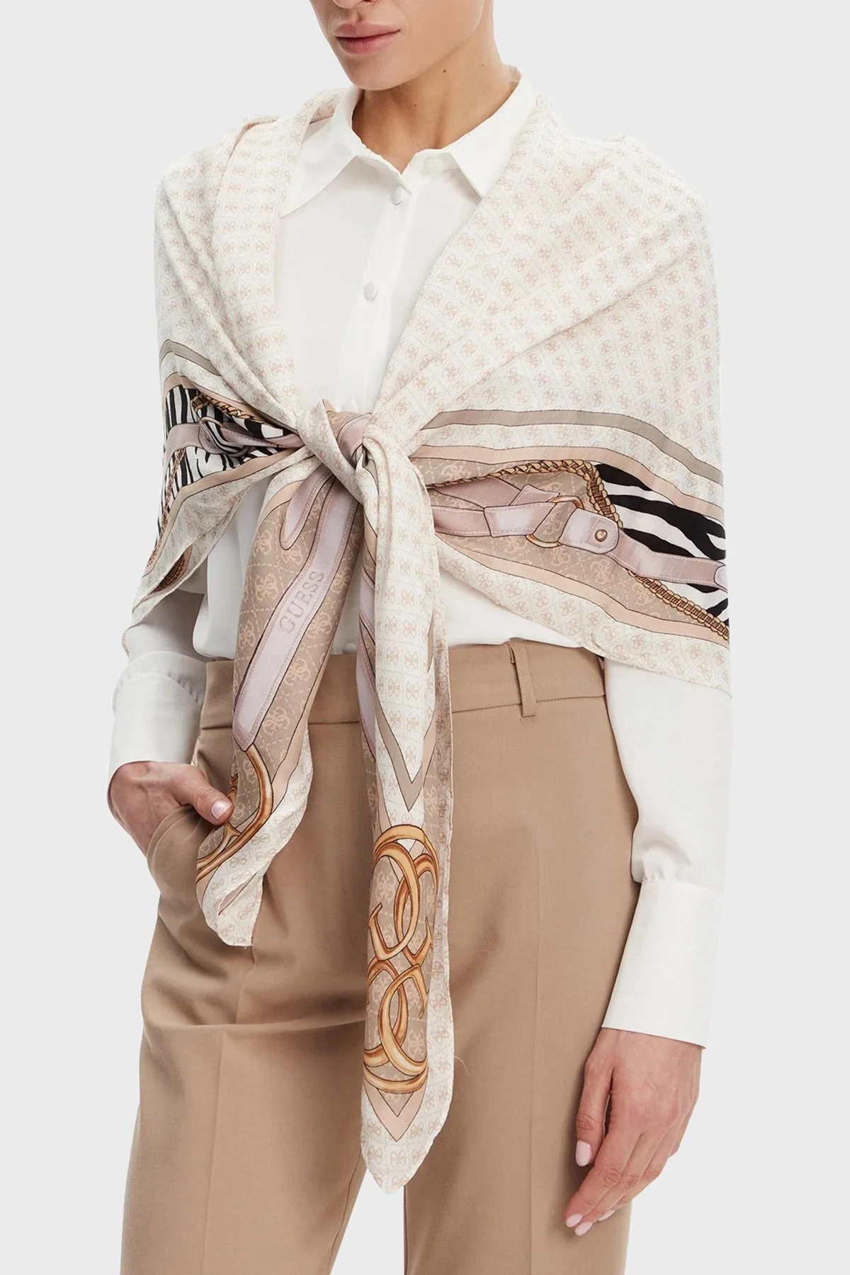 Guess Zamira 4G Logo Baskılı 130 x 130 cm AW5302SIL03 Bayan Şal AW5302 SIL03 DKO BEJ - 1