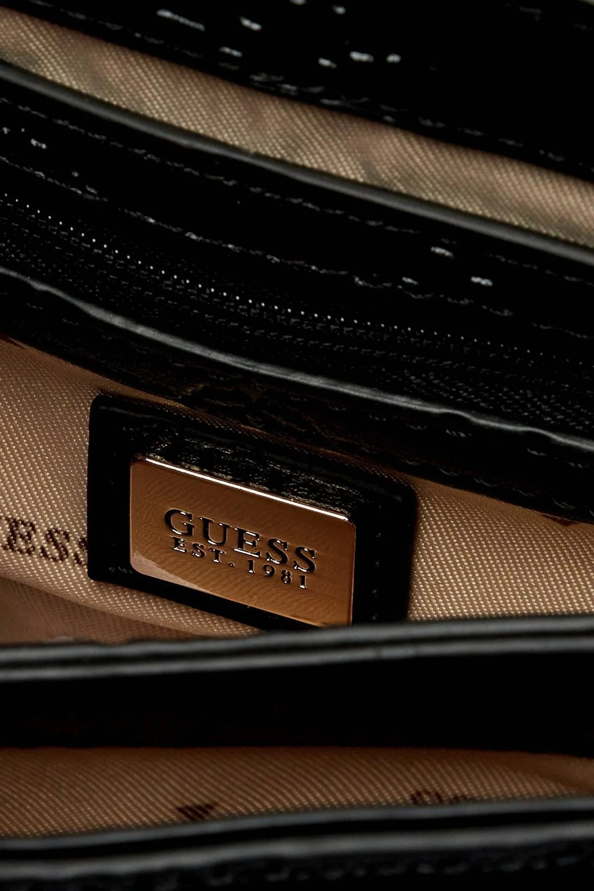 Guess Zarela Kabartmalı Logo Baskılı Çıkarılabilir Askılı HWPD9630200 Bayan Çanta HWPD96 30200 BLO SİYAH - 10