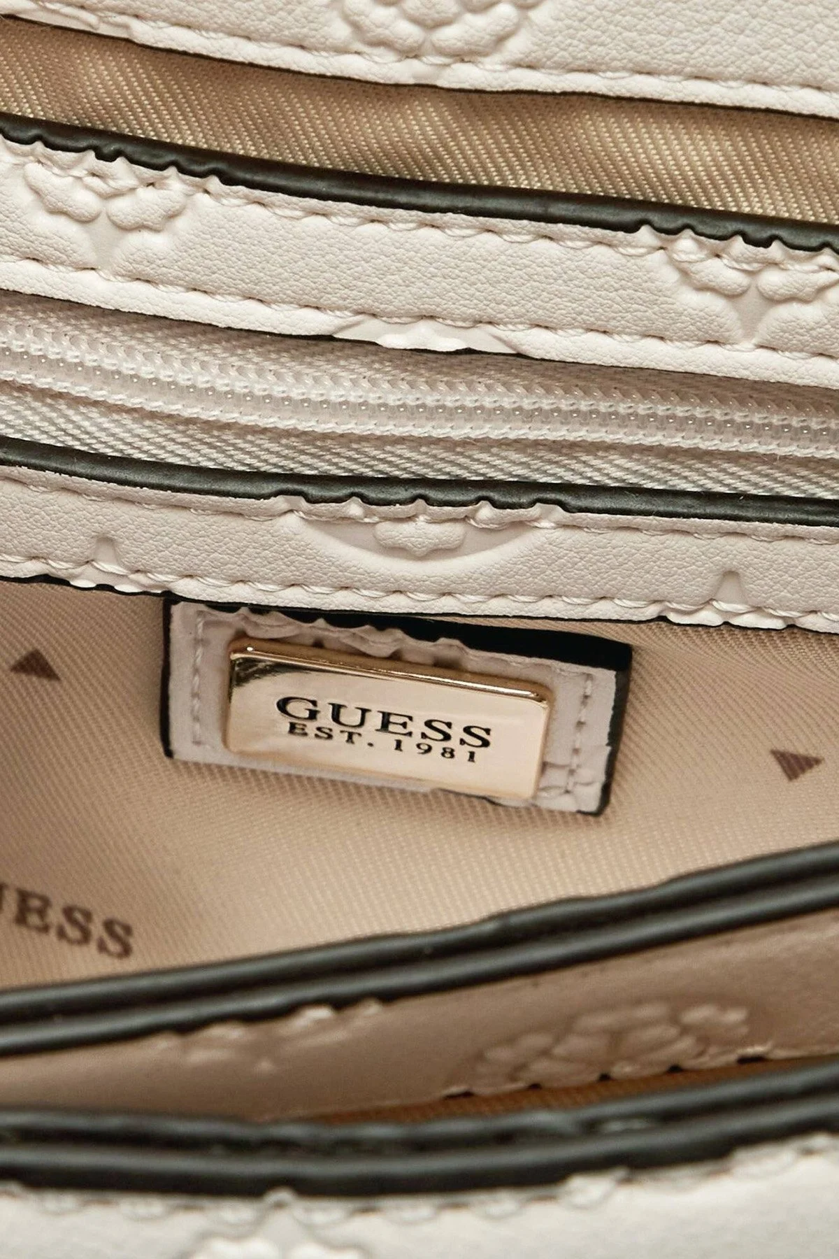 Guess Zarela Kabartmalı Logo Baskılı Çıkarılabilir Askılı HWPD9630200 Bayan Çanta HWPD96 30200 OFL BEYAZ - 12