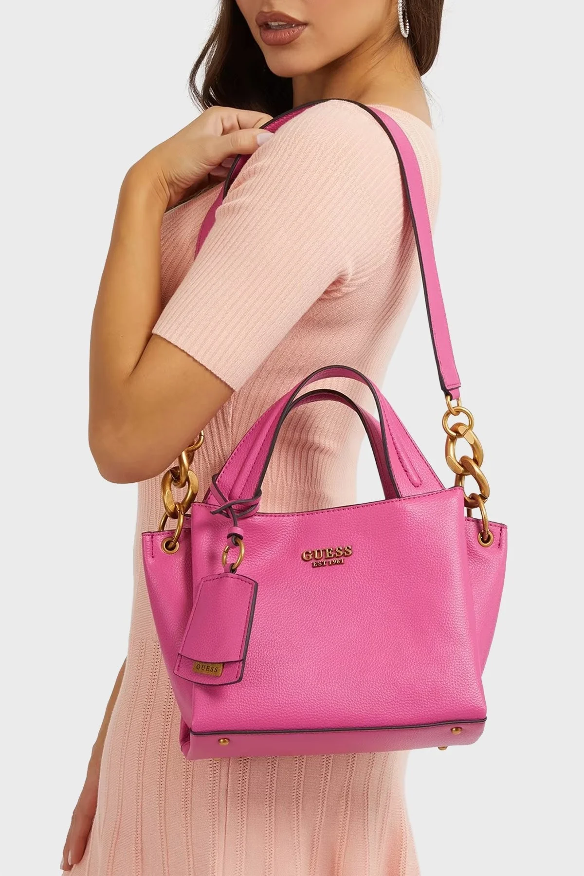 Guess Zed Logolu Zincir Askılı Bayan Çanta HWVB8683220 FUC FUŞYA - 2