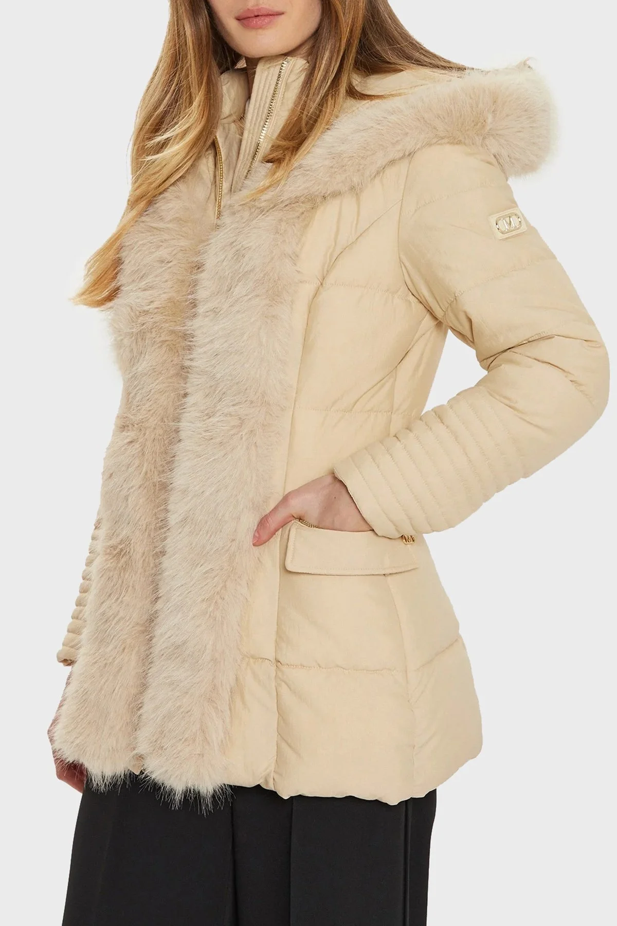 Marciano by Guess Zoe Regular Fit Tüylü Balıkçı Yaka Kapüşonlu Şişme 4BGL417188A Bayan Mont 4BGL41 7188A F1NN BEJ - 1