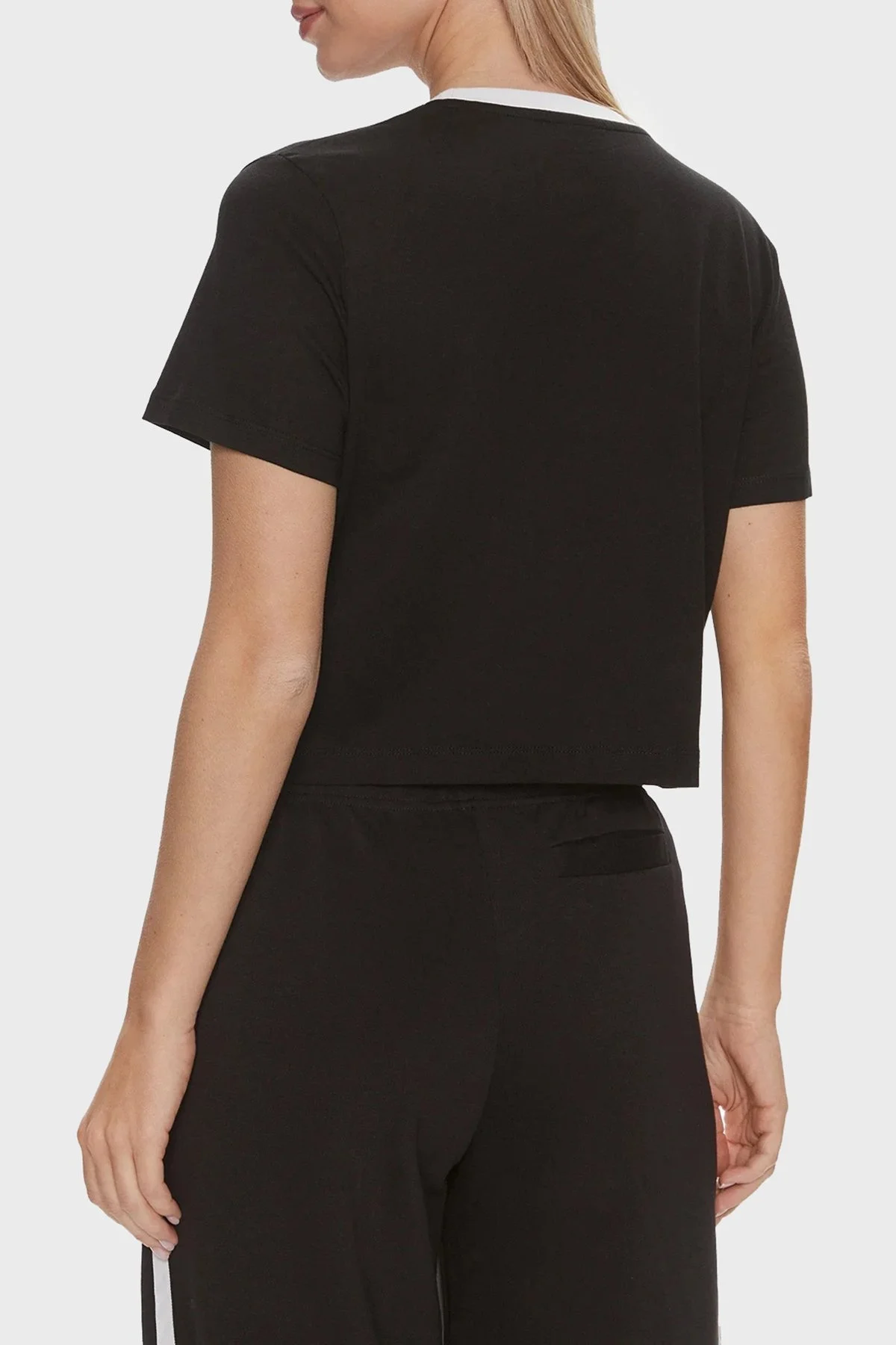 Guess Zoey Pamuklu Boxy Fit Crop V4GI02K46D1 Bayan T Shirt V4GI02 K46D1 JBLK SİYAH - 2