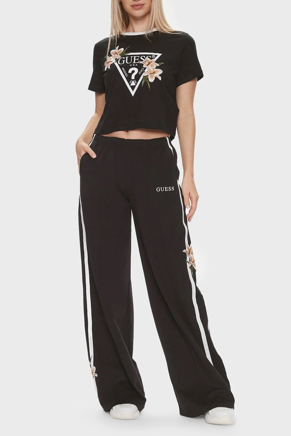 Guess Zoey Pamuklu Boxy Fit Crop V4GI02K46D1 Bayan T Shirt V4GI02 K46D1 JBLK SİYAH - 3