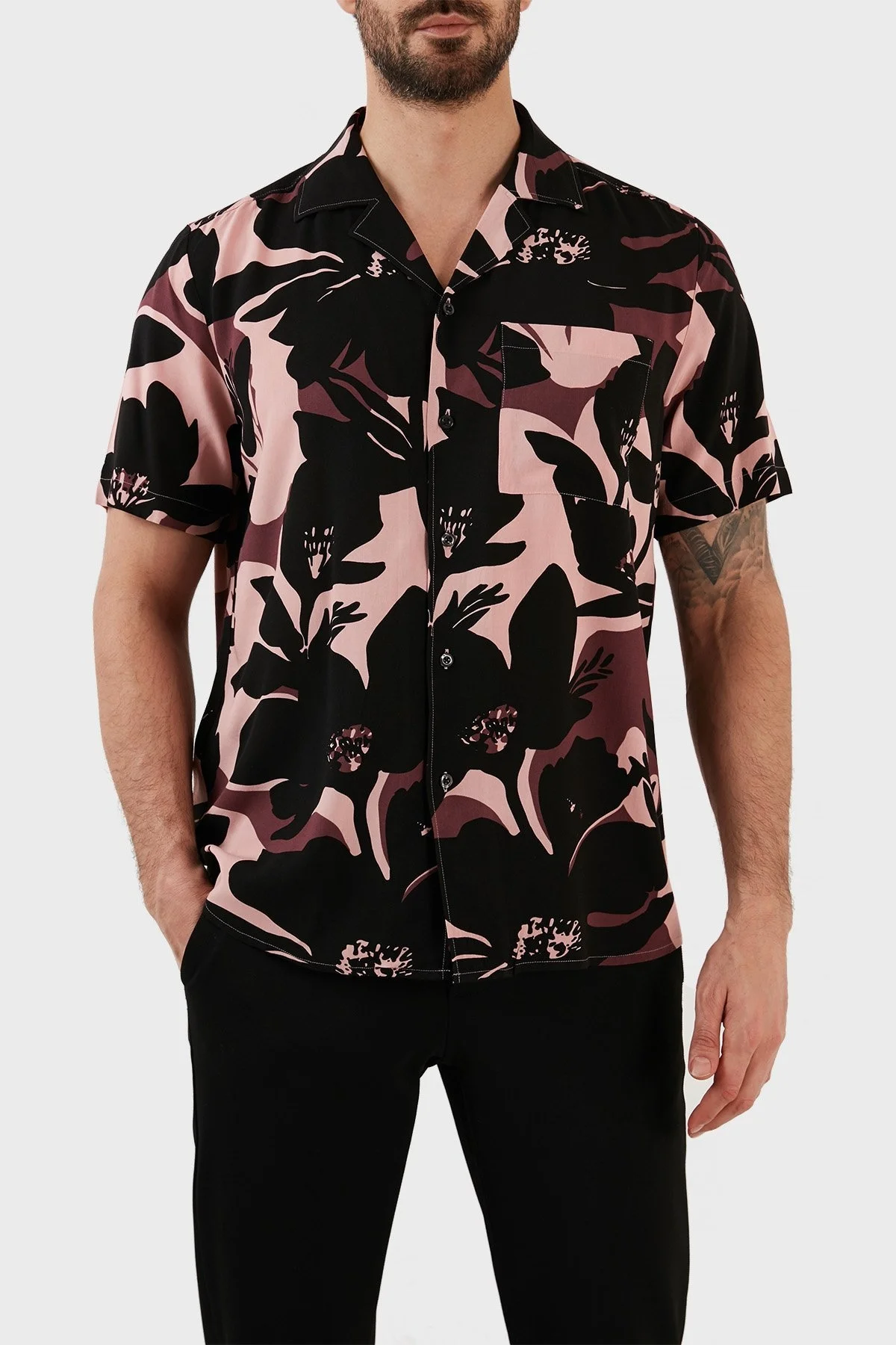 Hugo Desenli Relaxed Fit Apaş Yaka Kısa Kollu Erkek Gömlek 50484363 687 PEMBE - 7