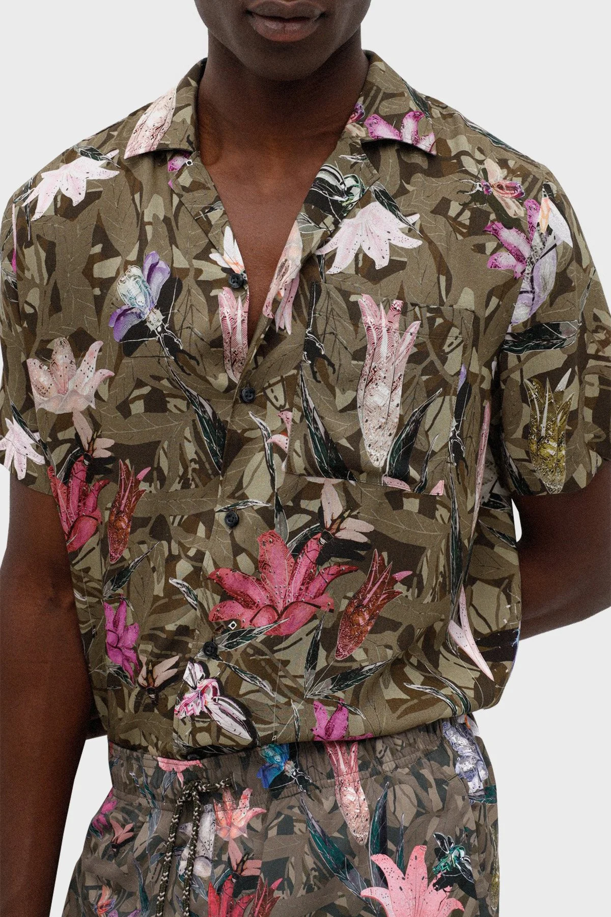 Hugo Desenli Tek Cepli Kısa Kollu Erkek Gömlek 50468088 961 HAKİ - 1