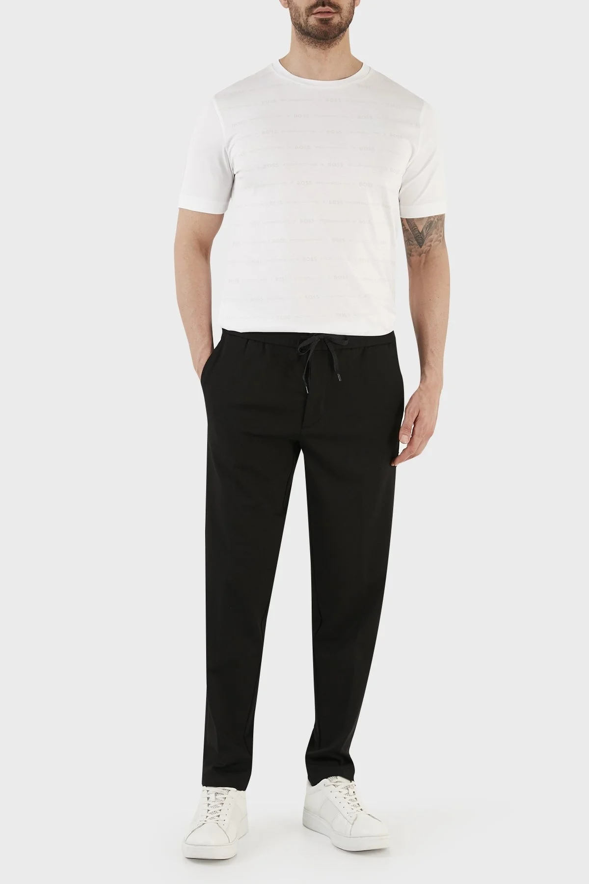 Hugo Esnek Konforlu Belden Bağlamalı Tapered Fit Erkek Pantolon 50483757 001 SİYAH - 1