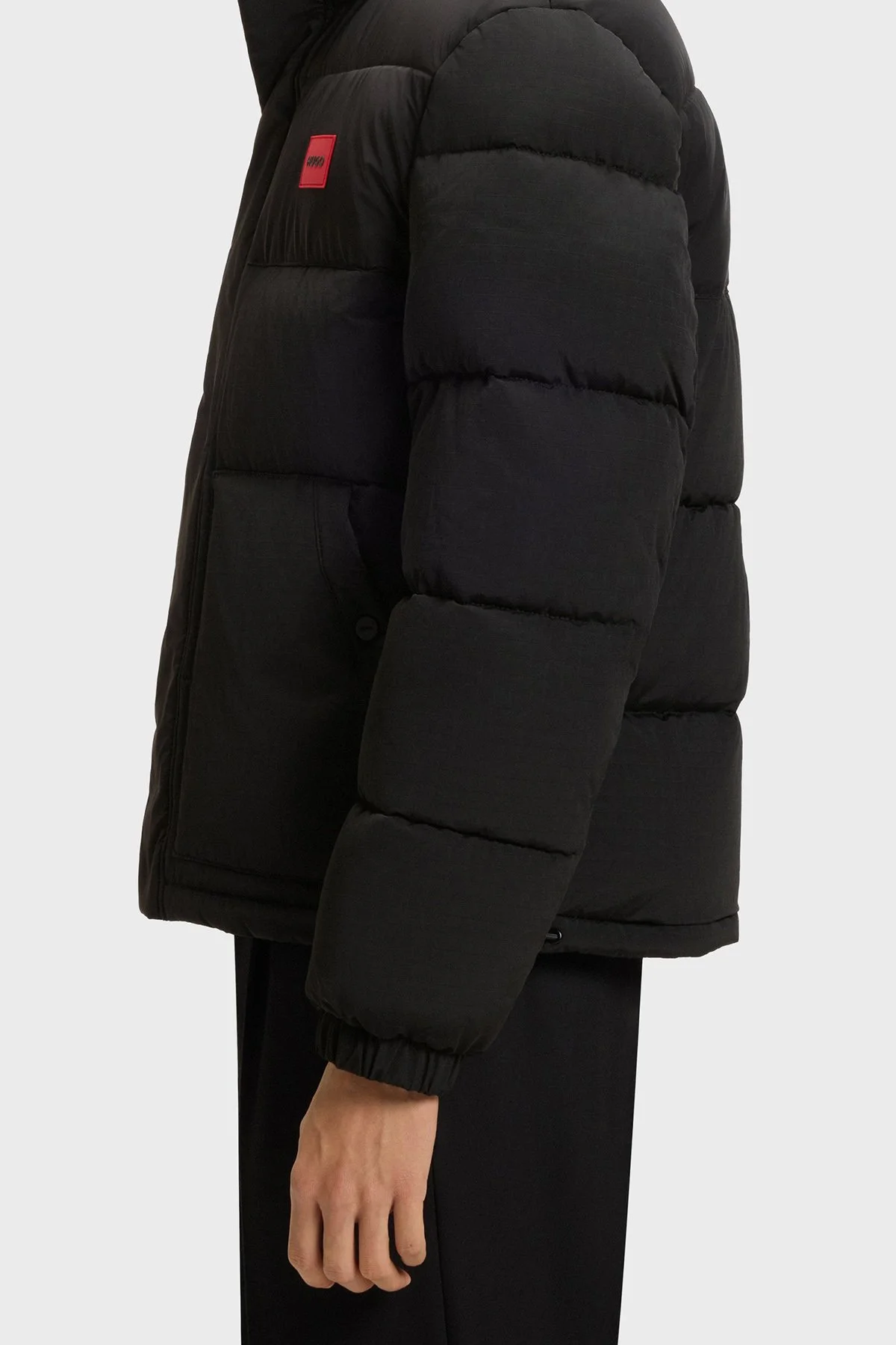 Hugo Kapitoneli Regular Fit Dik Yaka Su İtici Erkek Mont 50547887 001 SİYAH - 4