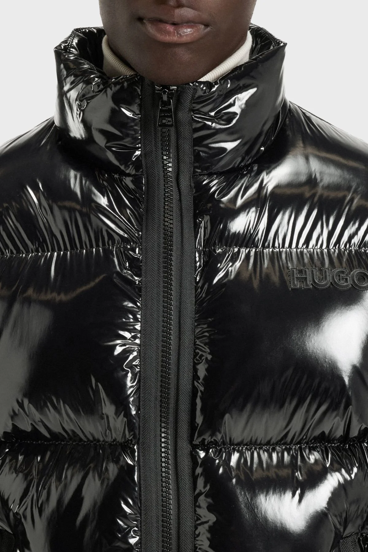 Hugo Kapitoneli Regular Fit Dik Yaka Su İtici Parlak Şişme Erkek Mont 50549251 001 SİYAH - 4