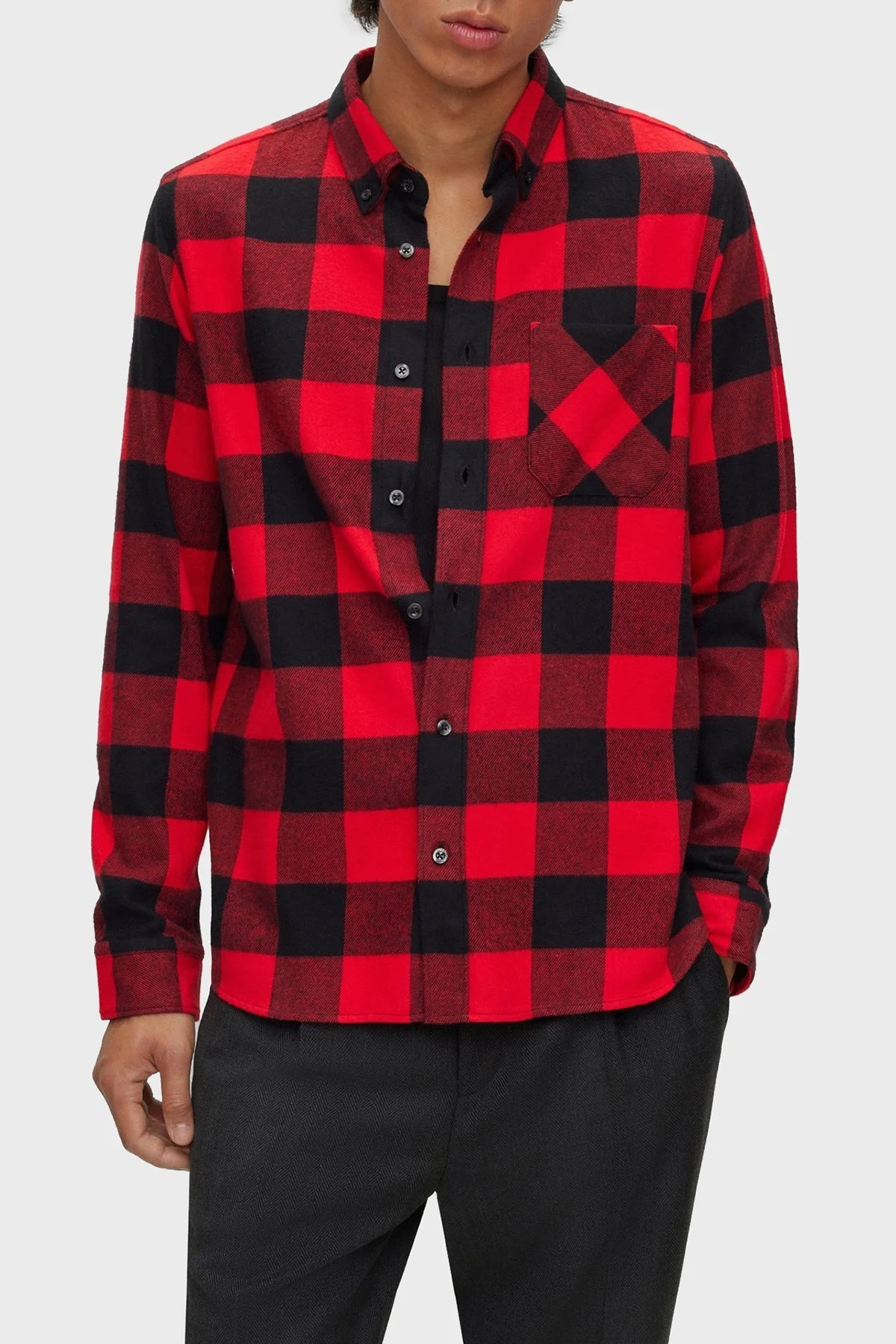 Hugo Kareli % 100 Pamuk Düğmeli Yaka Cepli Relaxed Fit Erkek Gömlek 50500236 693 KIRMIZI - 1