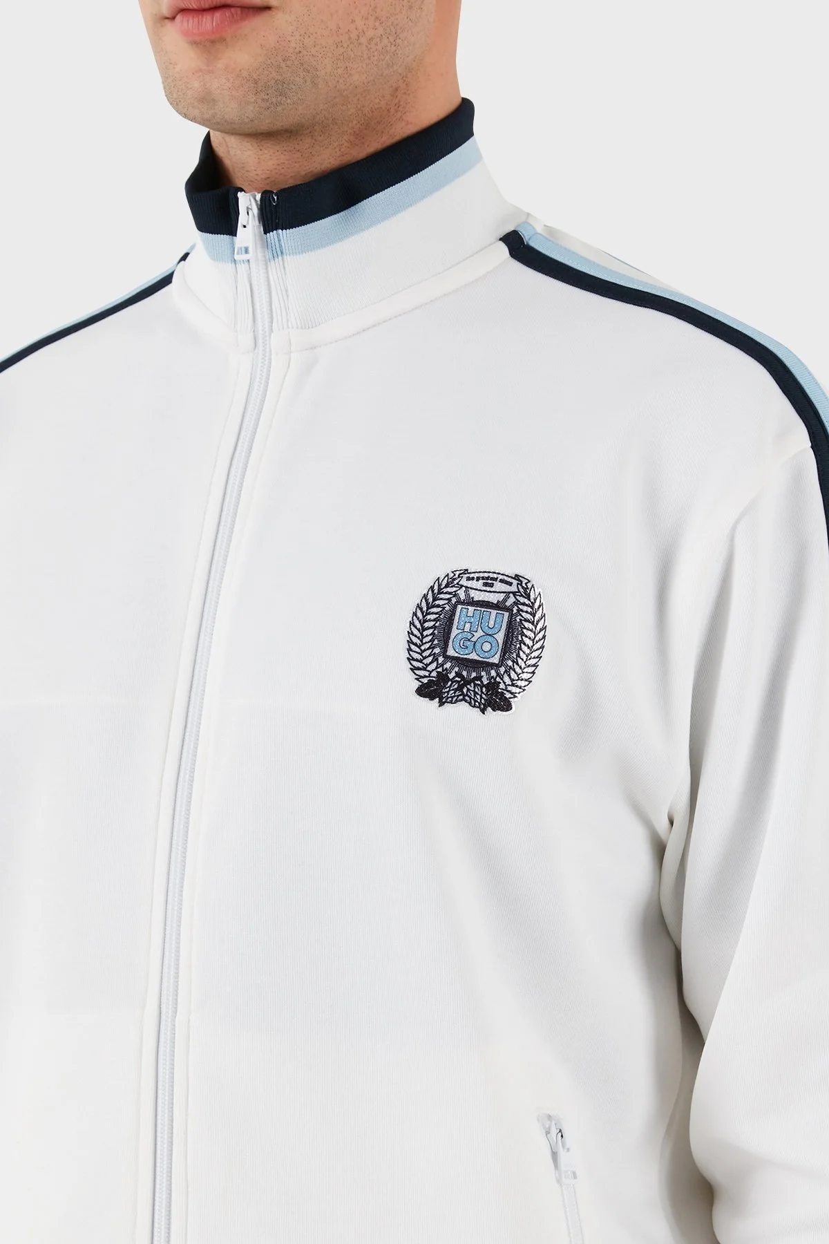 Hugo Logo Baskılı Pamuklu Regular Fit Şerit Detaylı Dik Yaka Erkek Sweat 50510098 100 BEYAZ - 6
