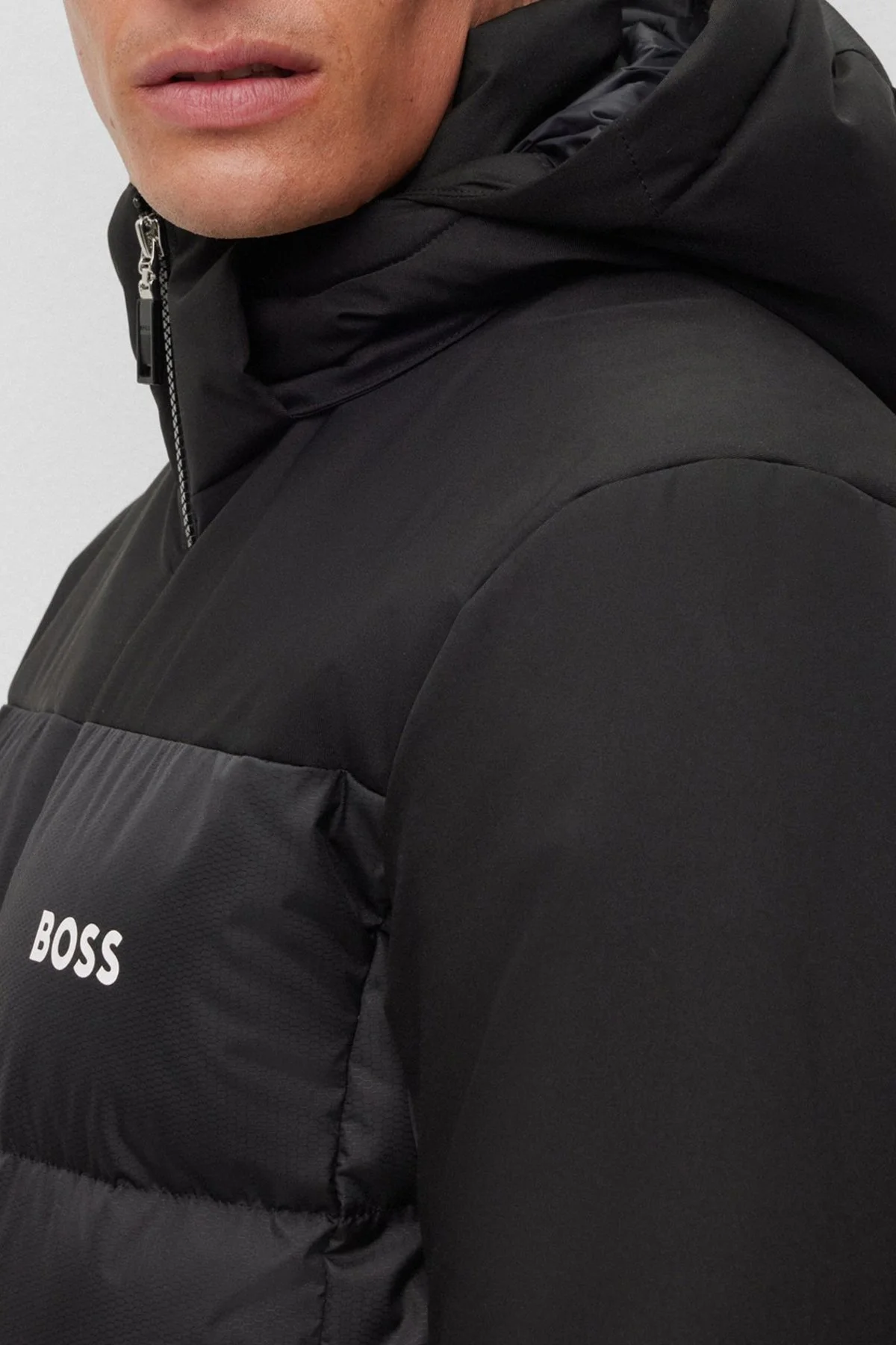 Boss Logo Detaylı Su İtici Regular Fit Kuş Tüyü Dolgulu Erkek Mont 50497558 001 SİYAH - 4