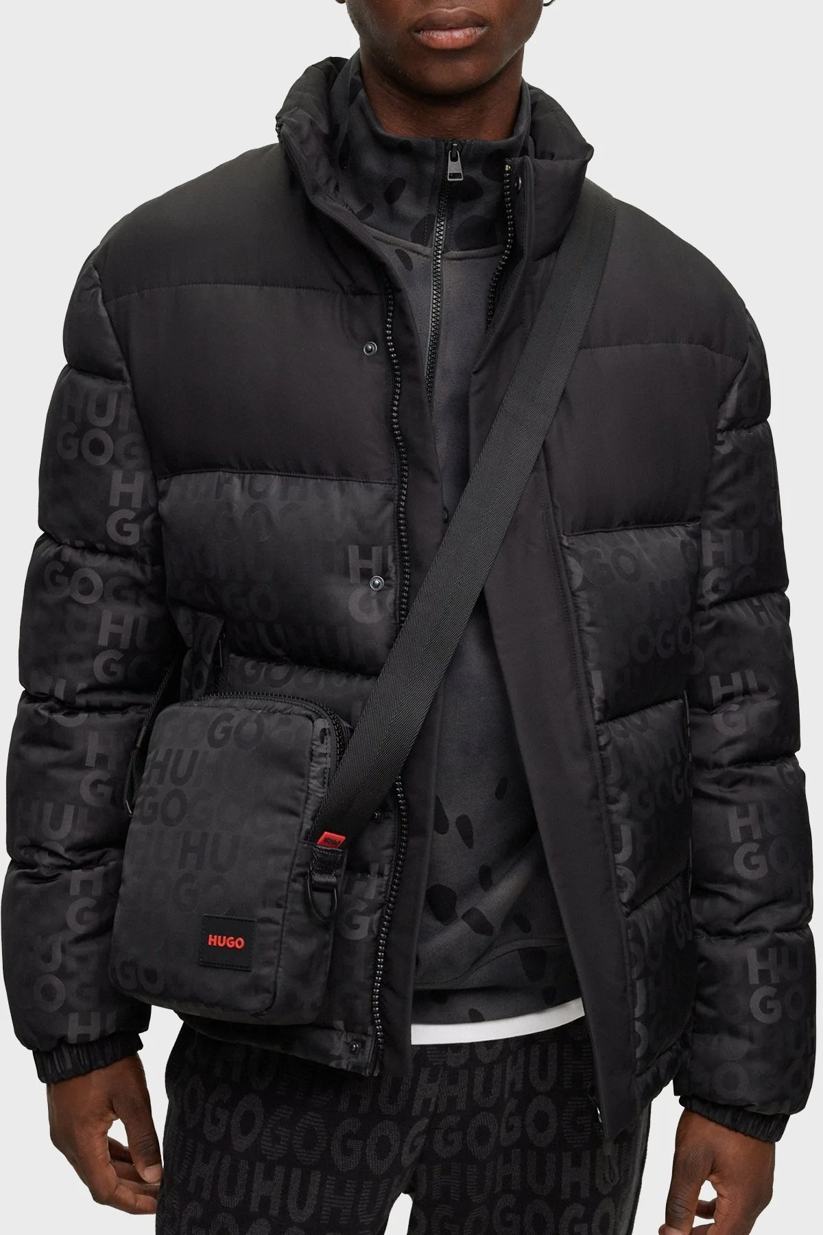 Hugo Logolu Ayarlanabilir Askılı Fermuarlı Erkek Çanta 50504099 001 SİYAH - 2