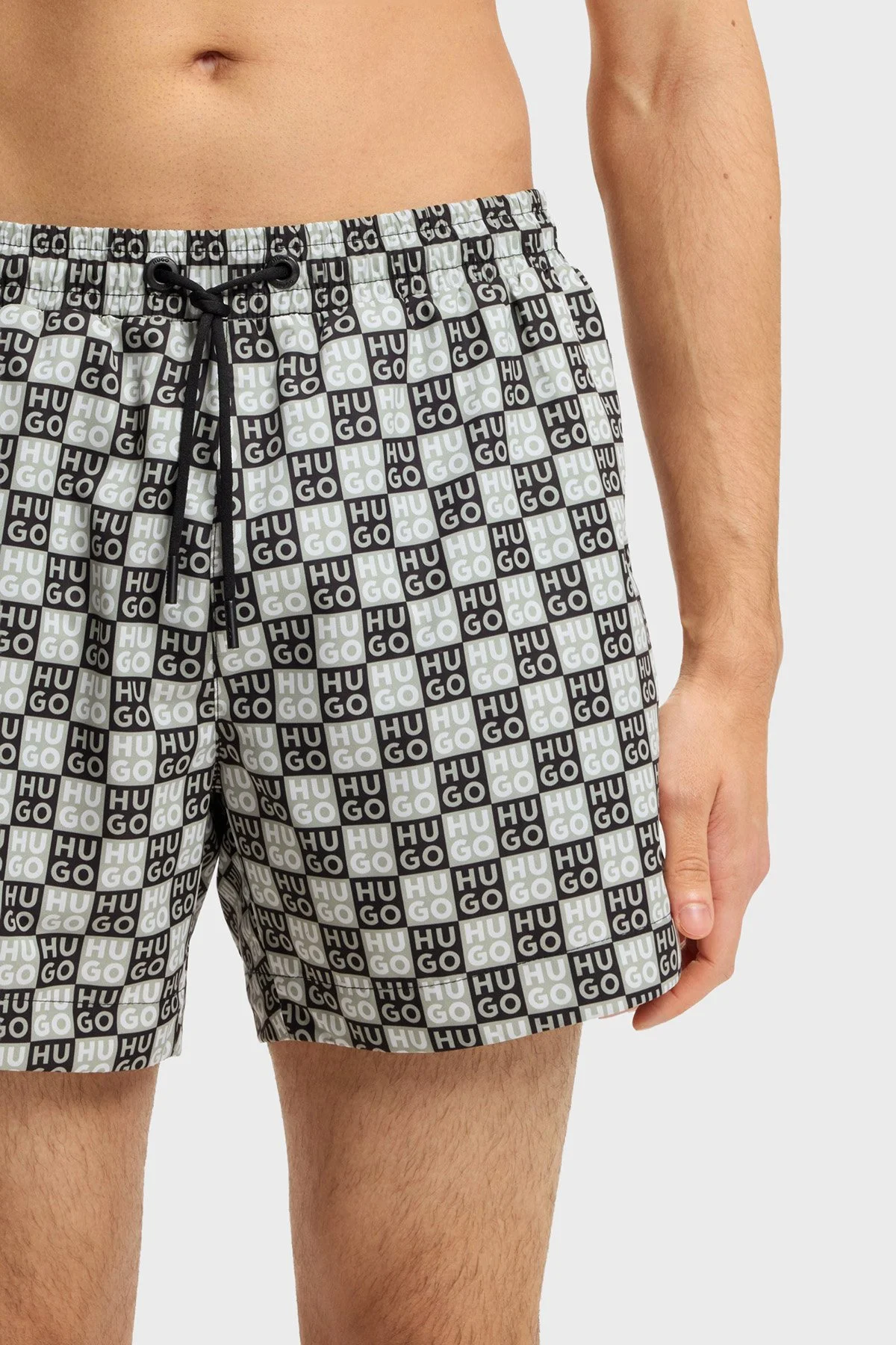 Hugo Logolu Hızlı Kuruyan Erkek Deniz Şortu 50556792 306 YEŞİL - 3