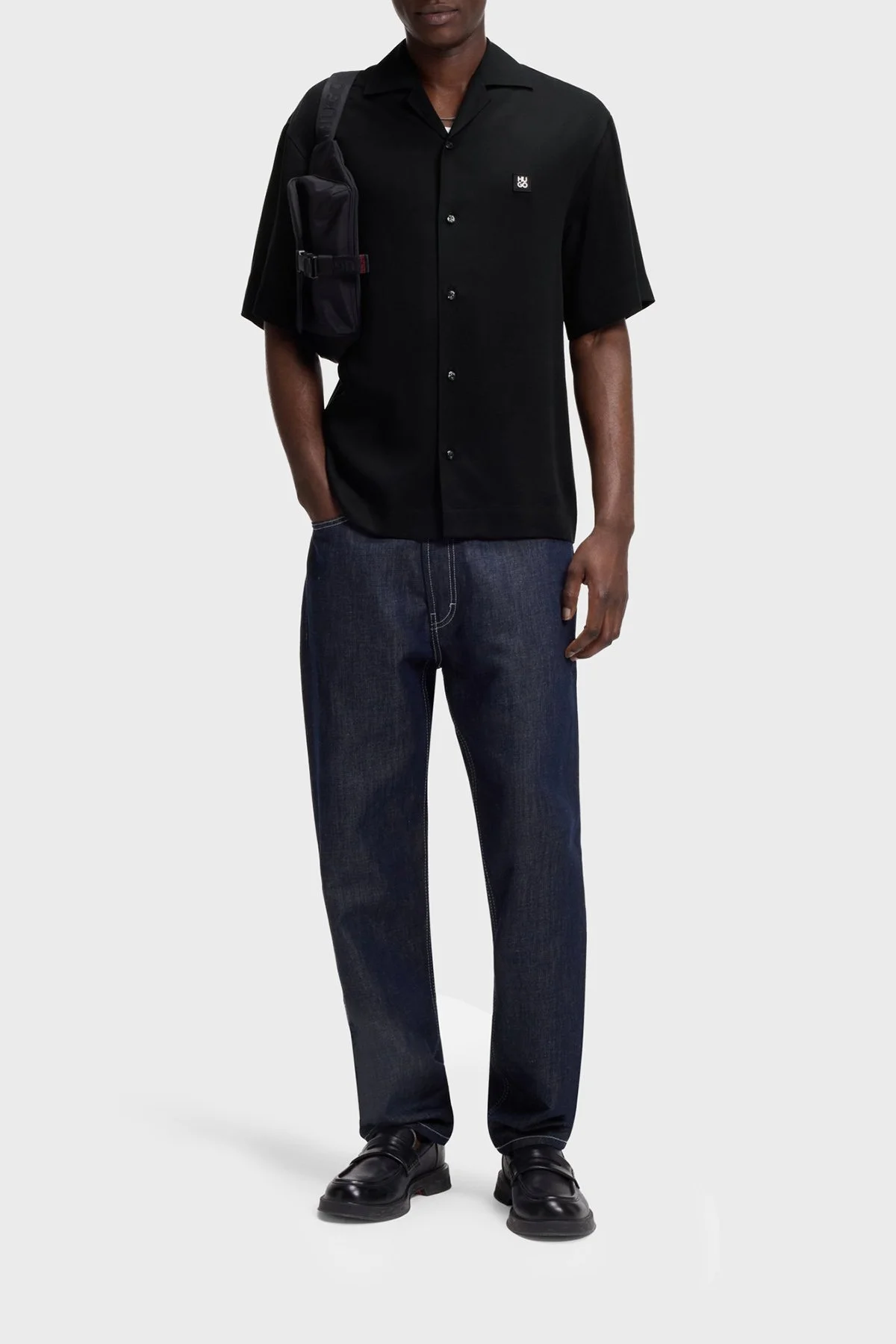 Hugo Logolu Oversize Fit Klasik Yaka Kısa Kollu Erkek Gömlek 50560593 001 SİYAH - 2