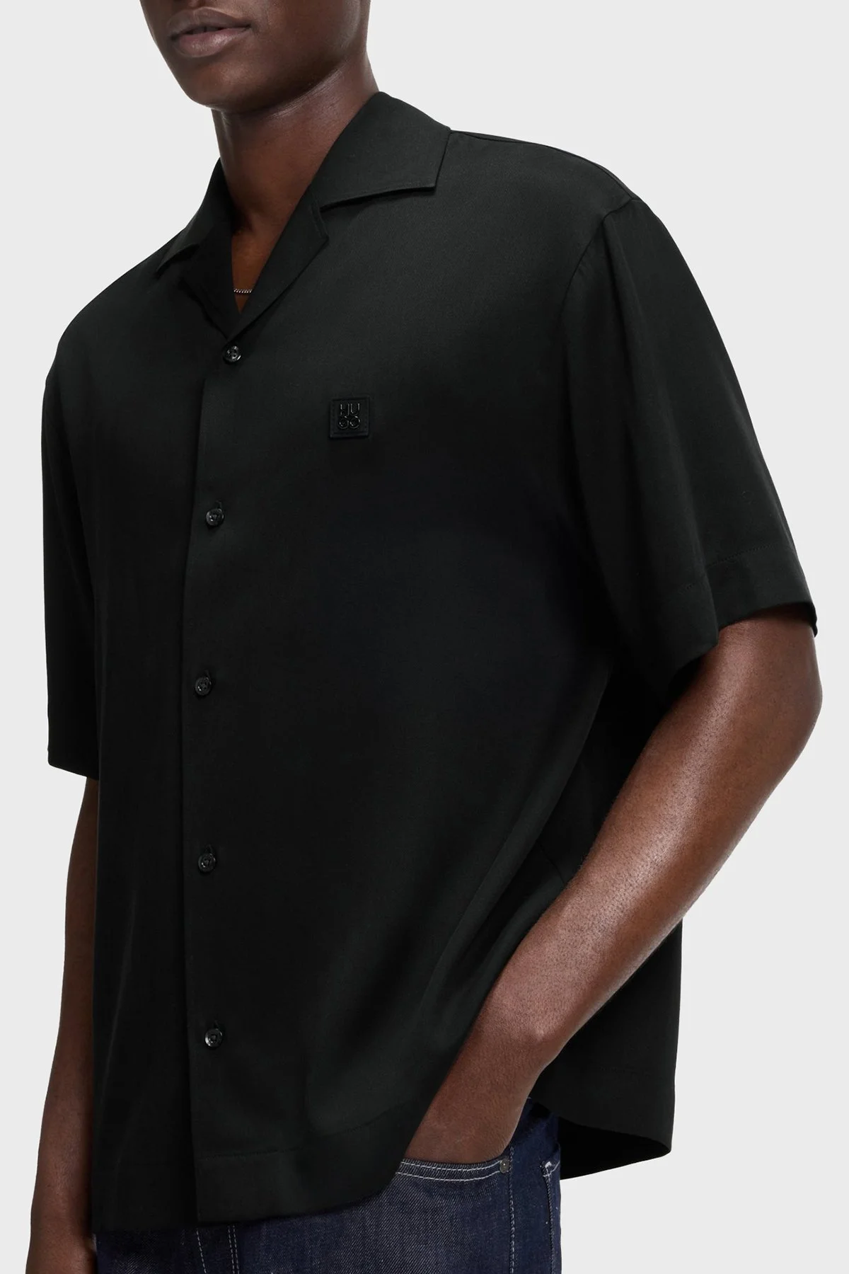 Hugo Logolu Oversize Fit Klasik Yaka Kısa Kollu Erkek Gömlek 50560593 001 SİYAH - 5