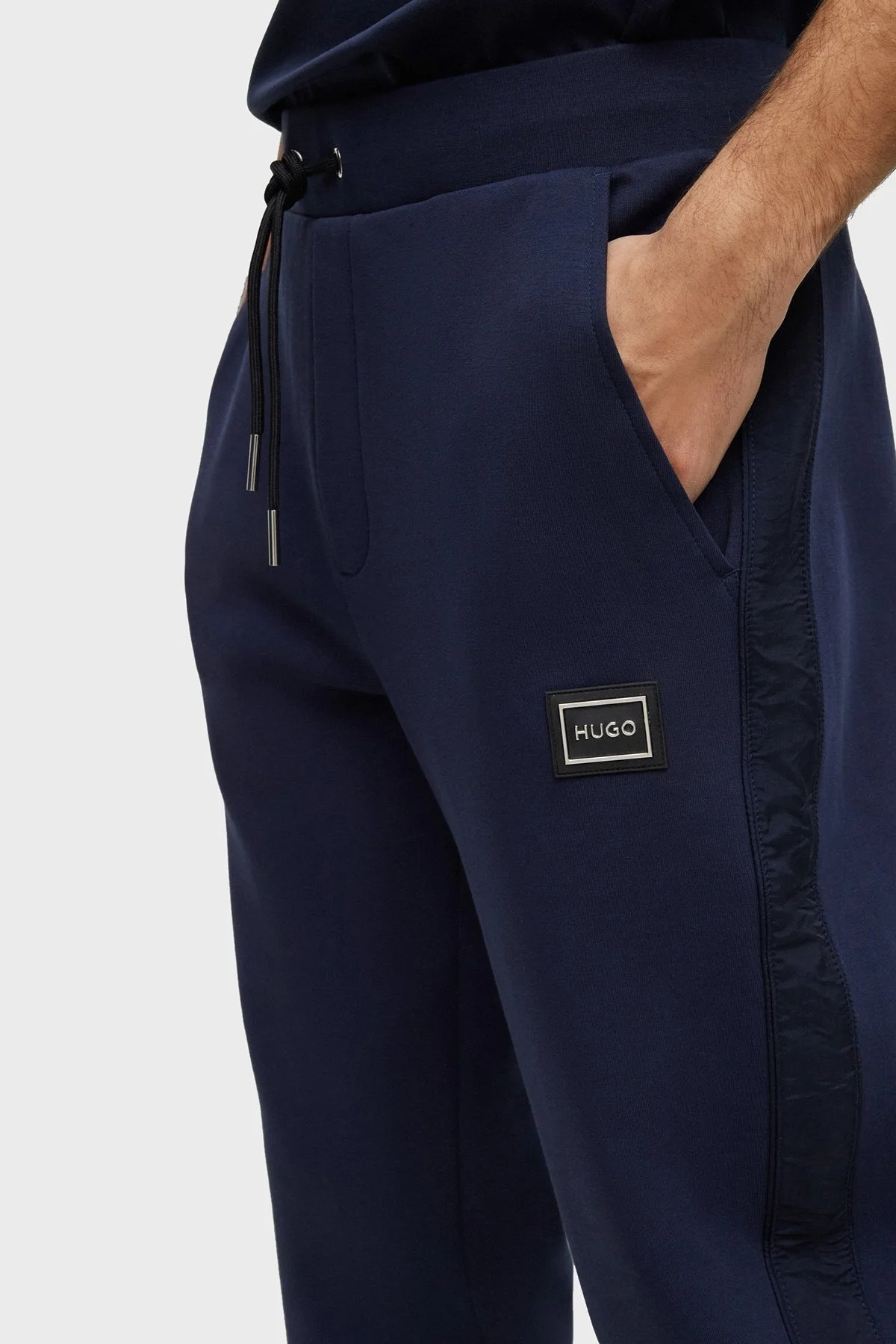 Hugo Logolu Pamuklu Regular Fit Belden Bağlamalı Cepli Spor Erkek Pantolon 50485256 405 LACİVERT - 4