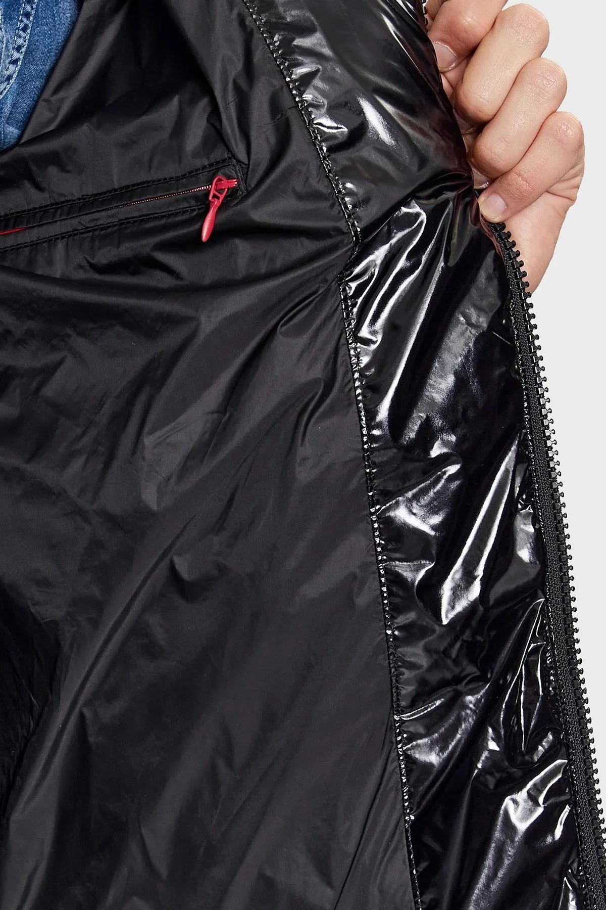 Hugo Logolu Parlak Görünümlü Dik Yaka Su İtici Regular Fit Şişme Erkek Mont 50496280 001 SİYAH - 5