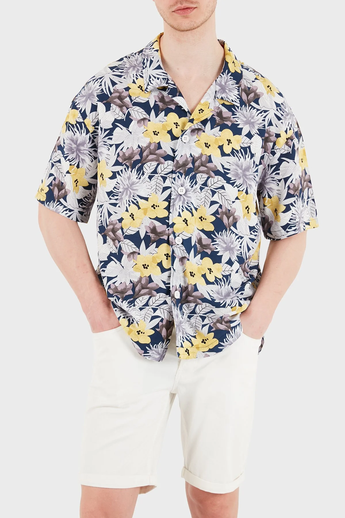 Hugo Logolu Relaxed Fit Klasik Yaka Kısa Kollu Erkek Gömlek 50540065 799 LACİVERT SARI - 1