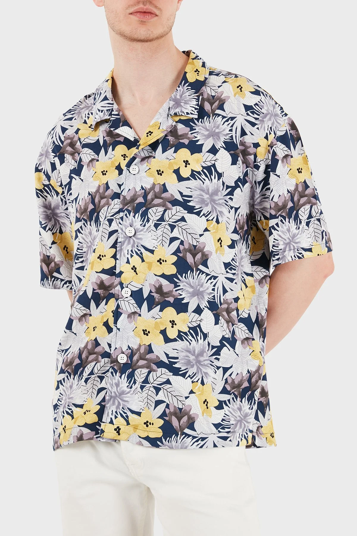 Hugo Logolu Relaxed Fit Klasik Yaka Kısa Kollu Erkek Gömlek 50540065 799 LACİVERT SARI - 4