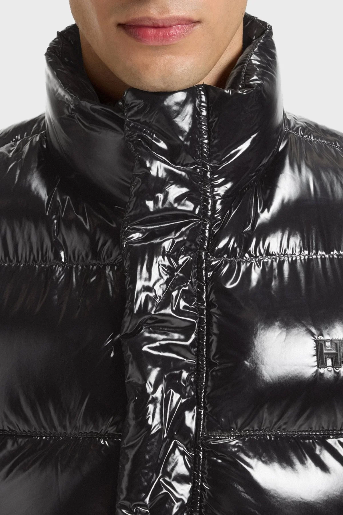 Hugo Logolu Su İtici Regular Fit Parlak Şişme Erkek Yelek 50547981 001 SİYAH - 4