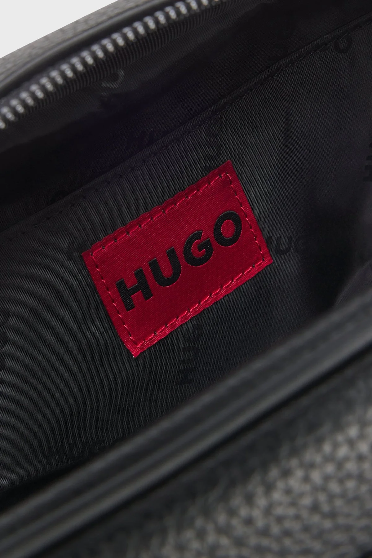 Hugo Logolu Tek Saplı Erkek Çanta 50568347 002 Siyah - 4