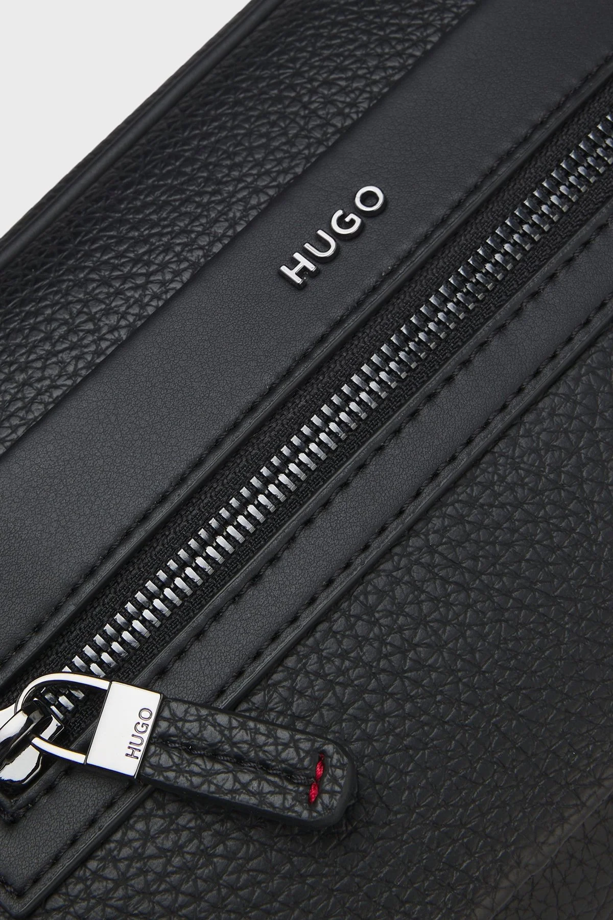 Hugo Logolu Tek Saplı Erkek Çanta 50568347 002 Siyah - 5