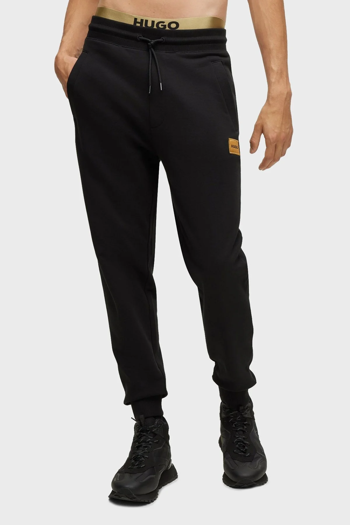 Hugo Metalik Logolu Belden Bağlamalı Cepli Pamuklu Spor Erkek Pantolon 50484742 001 SİYAH - 2