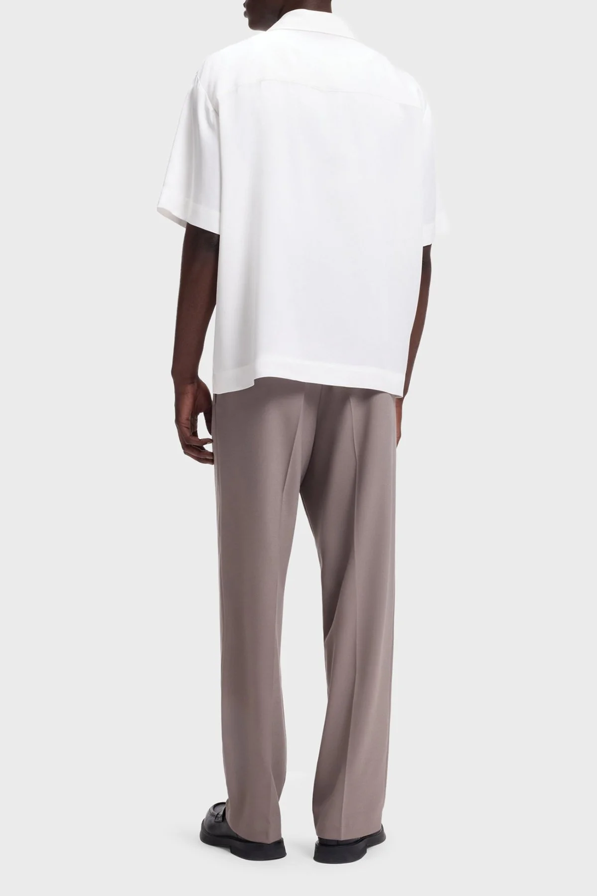 Hugo Oversize Fit Logolu Klasik Yaka Kısa Kollu Erkek Gömlek 50560593 102 EKRU - 3