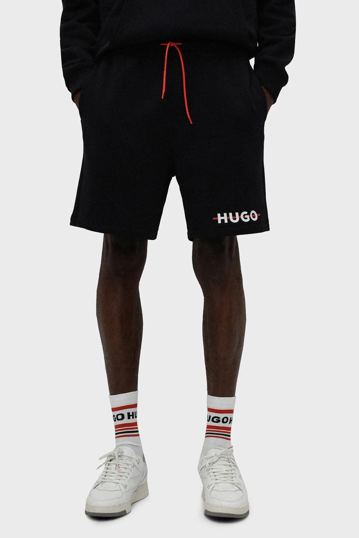 Hugo Pamuklu Cepli Relaxed Fit Erkek Short 50481138 001 SİYAH - 1