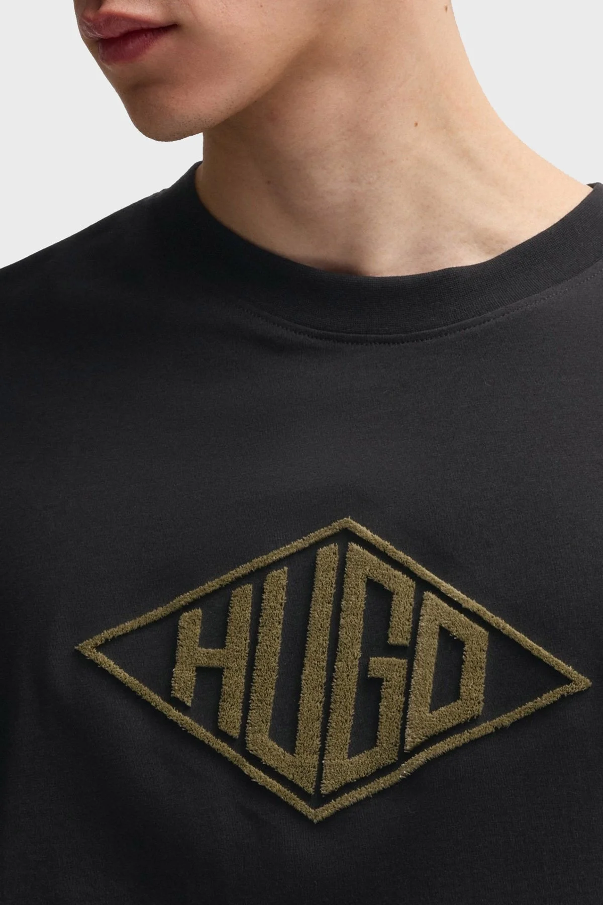 Hugo Pamuklu Geometrik Logo Nakışlı Regular Fit Bisiklet Yaka Erkek T Shirt 50534934 001 SİYAH - 4
