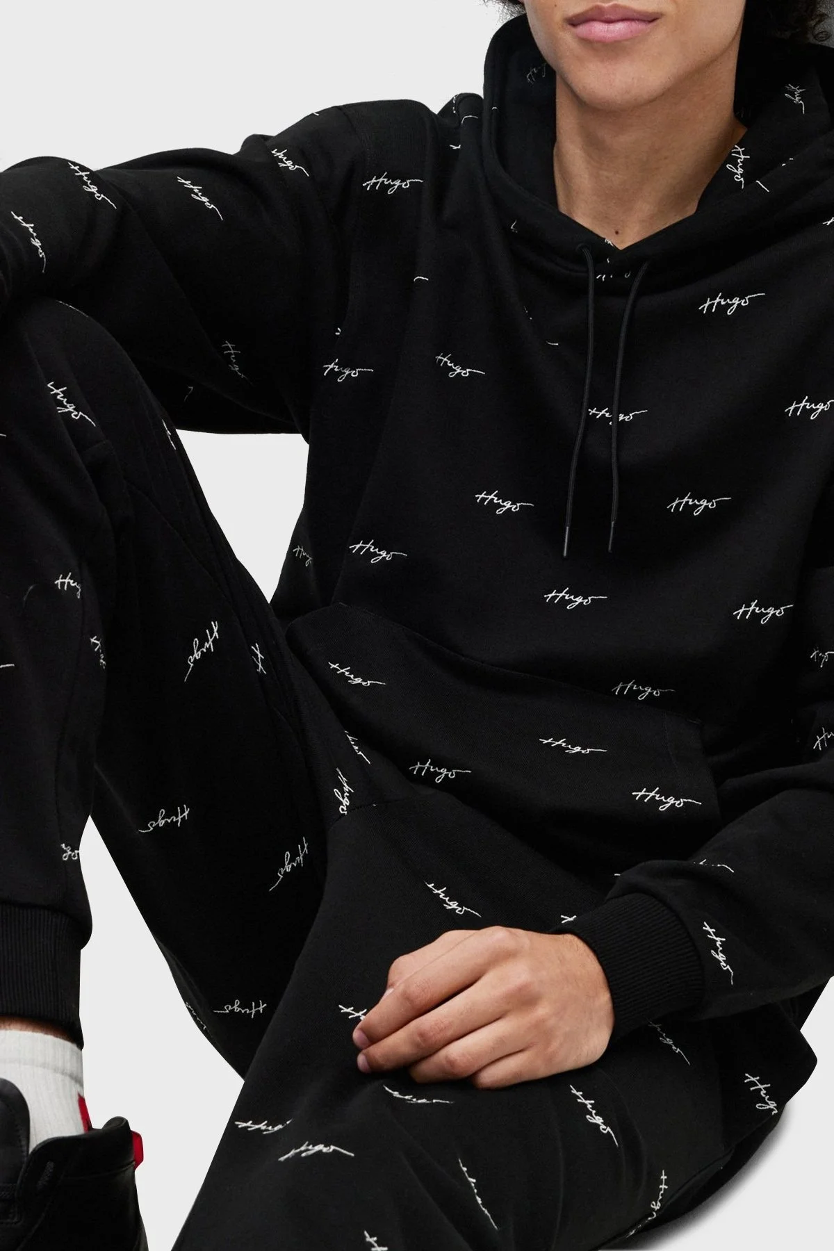 Hugo Pamuklu Havlu Kumaştan El Yazısı Logolu Cepli Relaxed Fit Erkek Sweat 50486459 001 SİYAH - 4